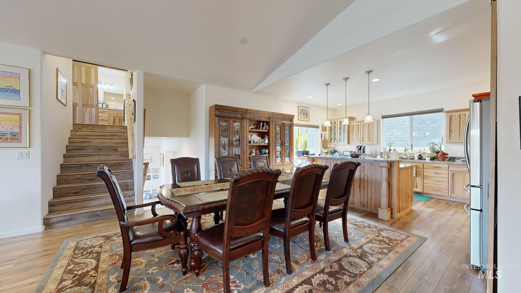 2509 Castleford Property Photo 4