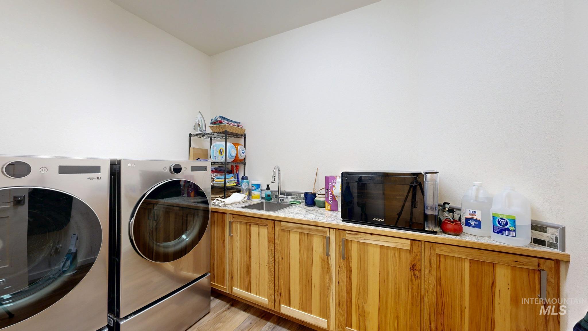 2509 Castleford Property Photo 11