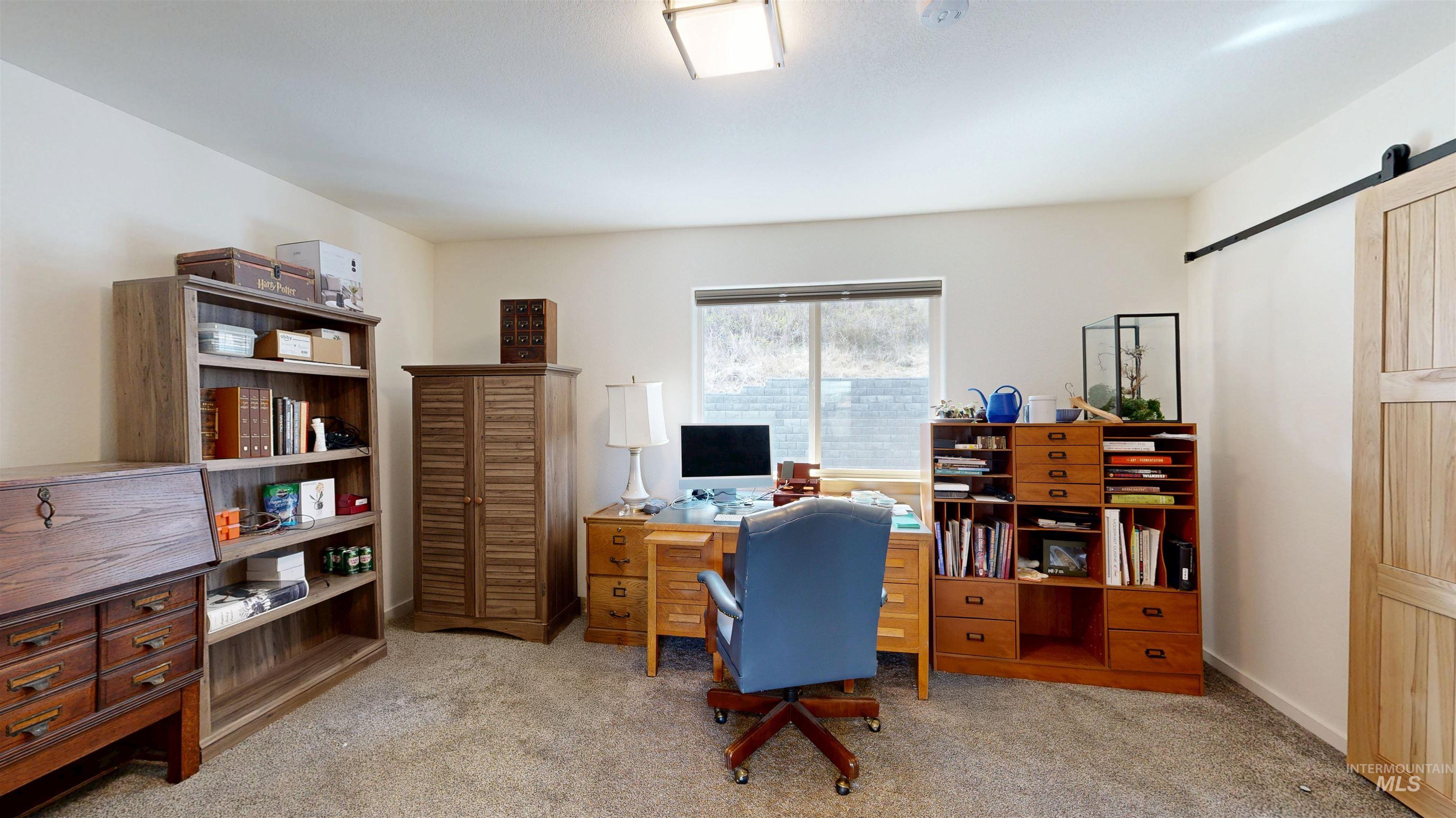 2509 Castleford Property Photo 18
