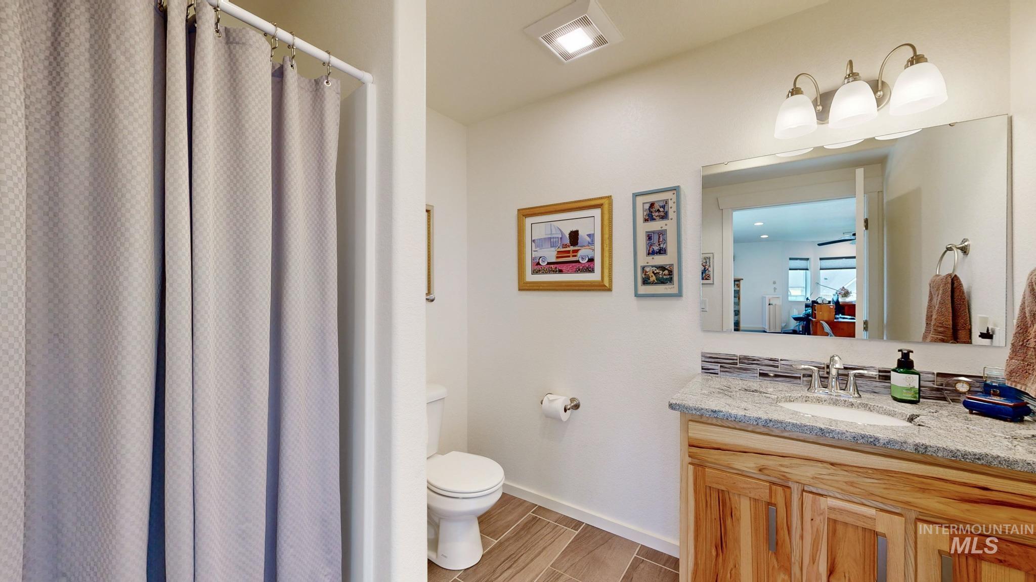 2509 Castleford Property Photo 20