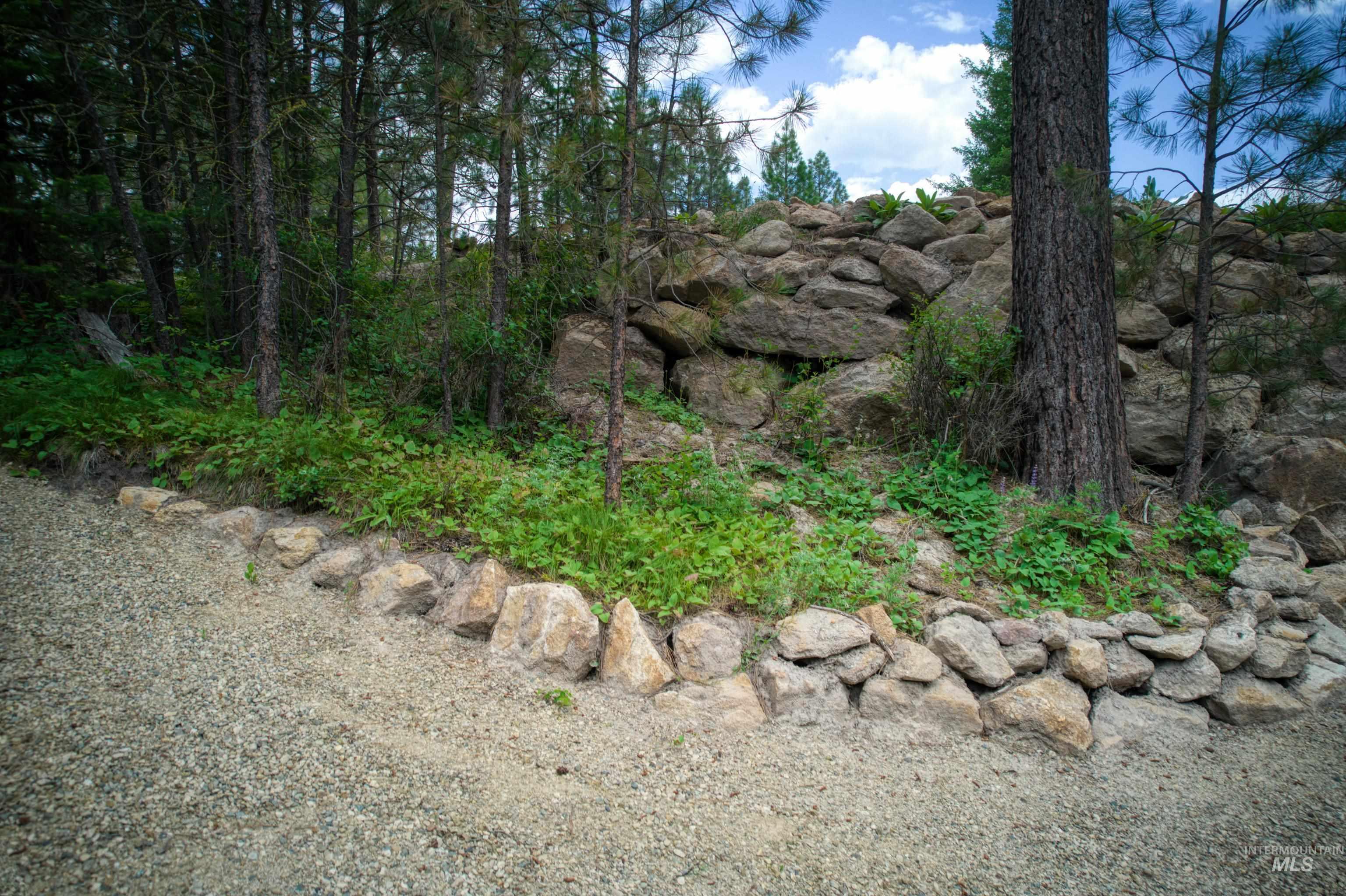 15 Chickadee Ct Property Photo 21