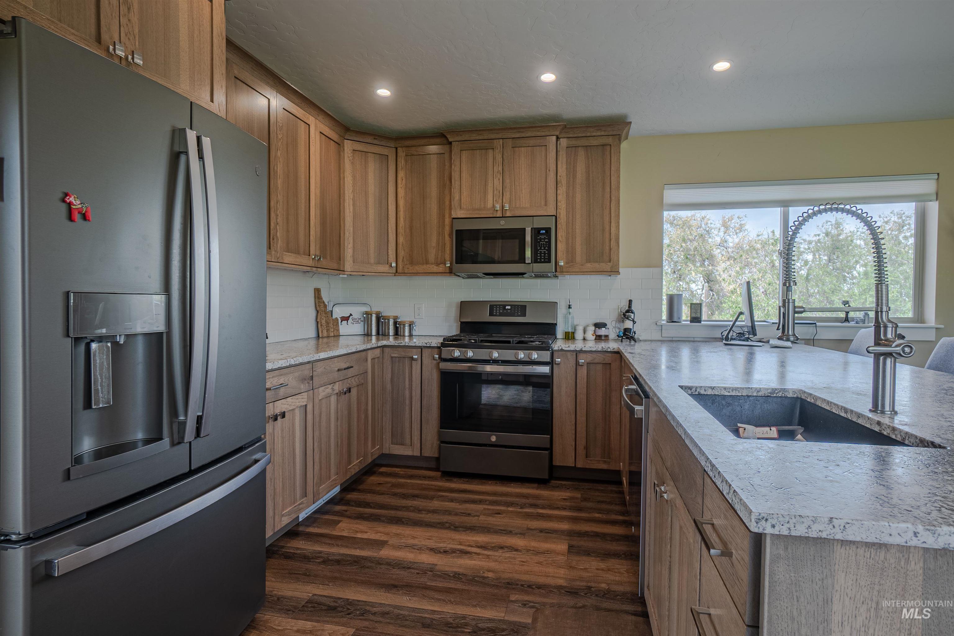13005 Lake Shore Dr. Property Photo 22