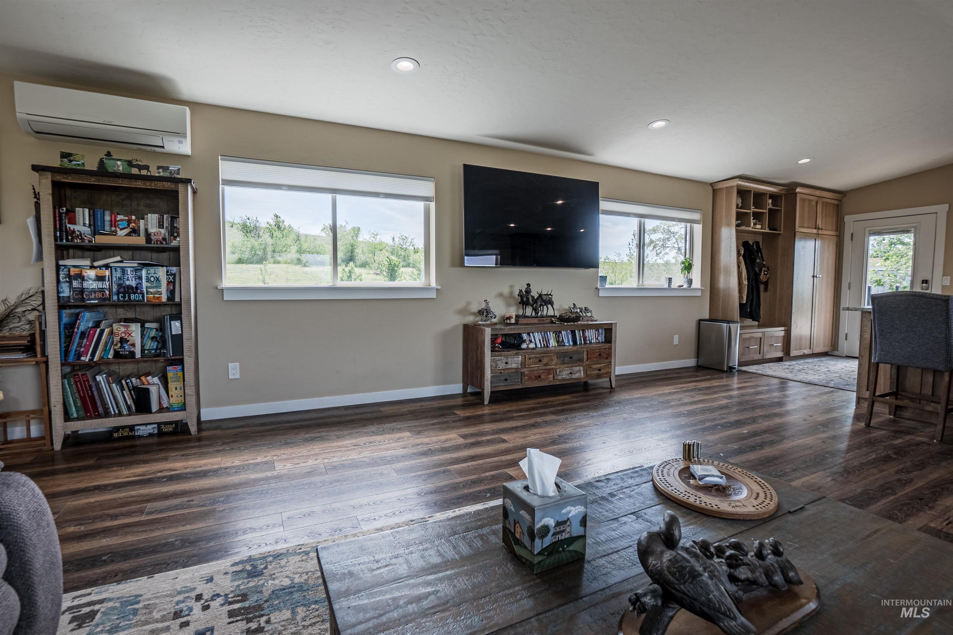 13005 Lake Shore Dr. Property Photo 25