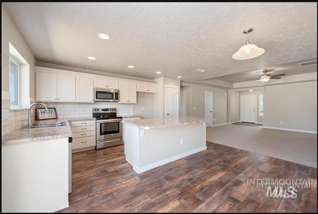 11545 W Sammi St. Property Photo 2