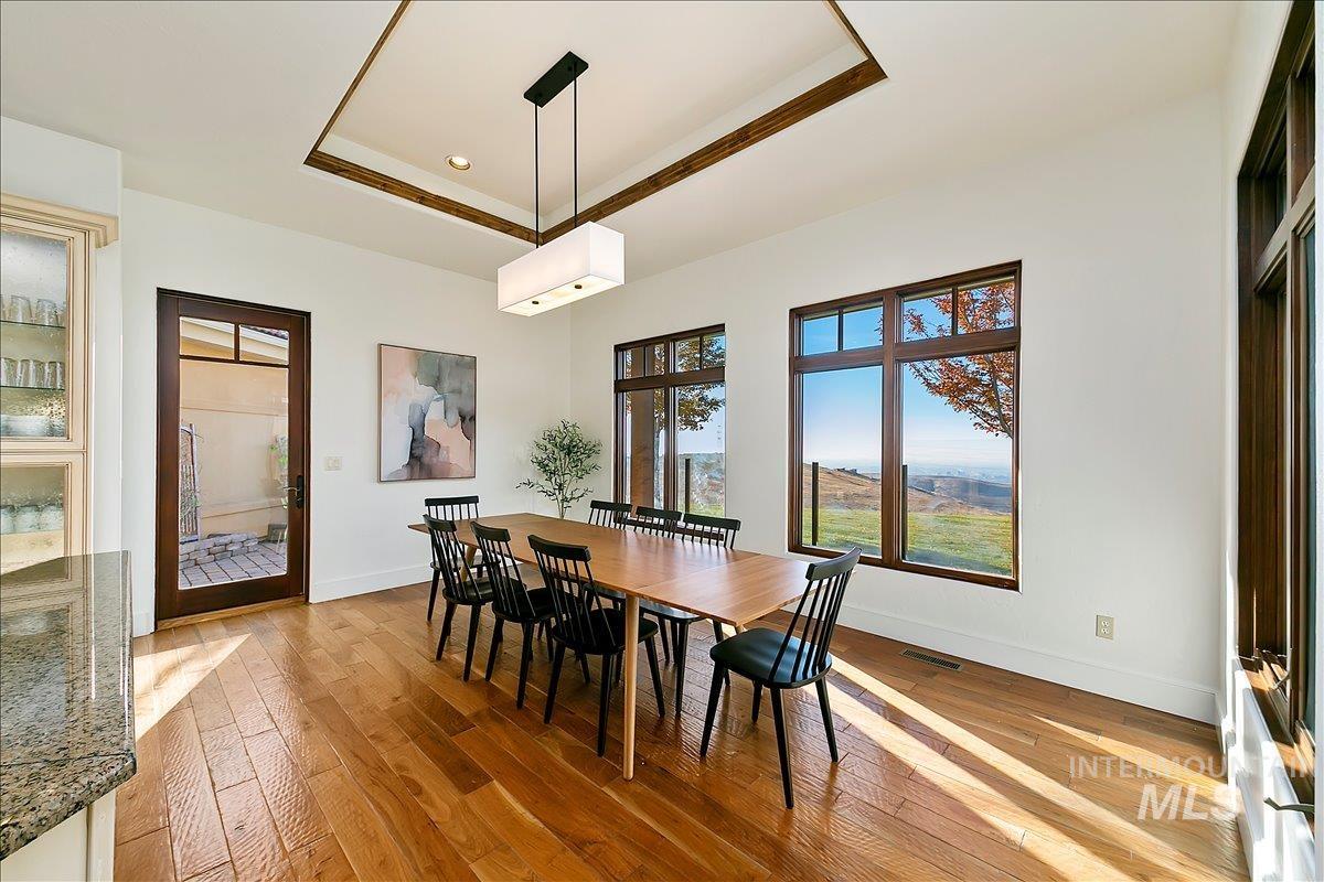 4800 E Wild Horse Ln. Property Photo 14