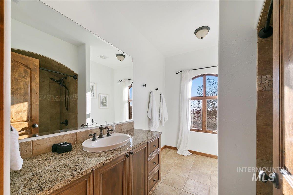 4800 E Wild Horse Ln. Property Photo 39