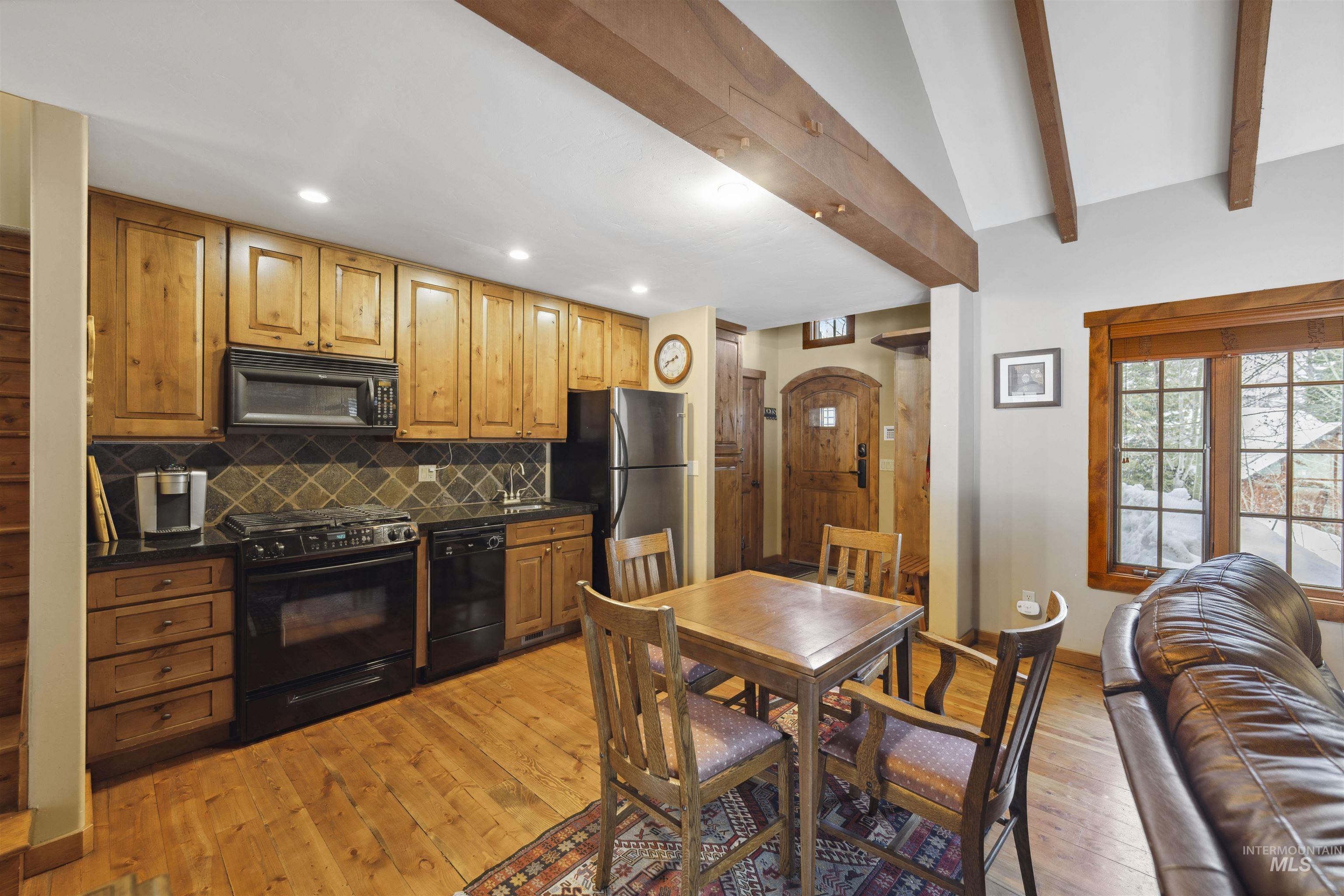 23 Rock Creek Court Property Photo 4