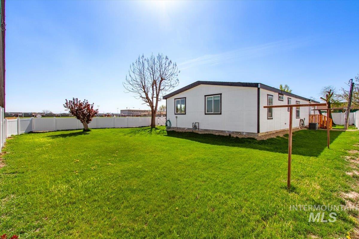 317 1st Street Property Photo 17