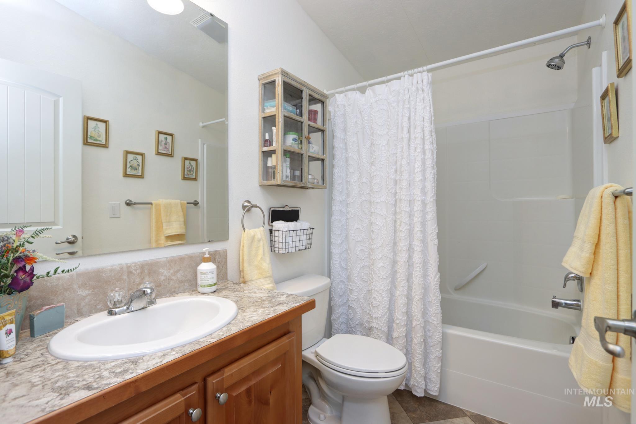 9390 W Ustick Road Property Photo 13
