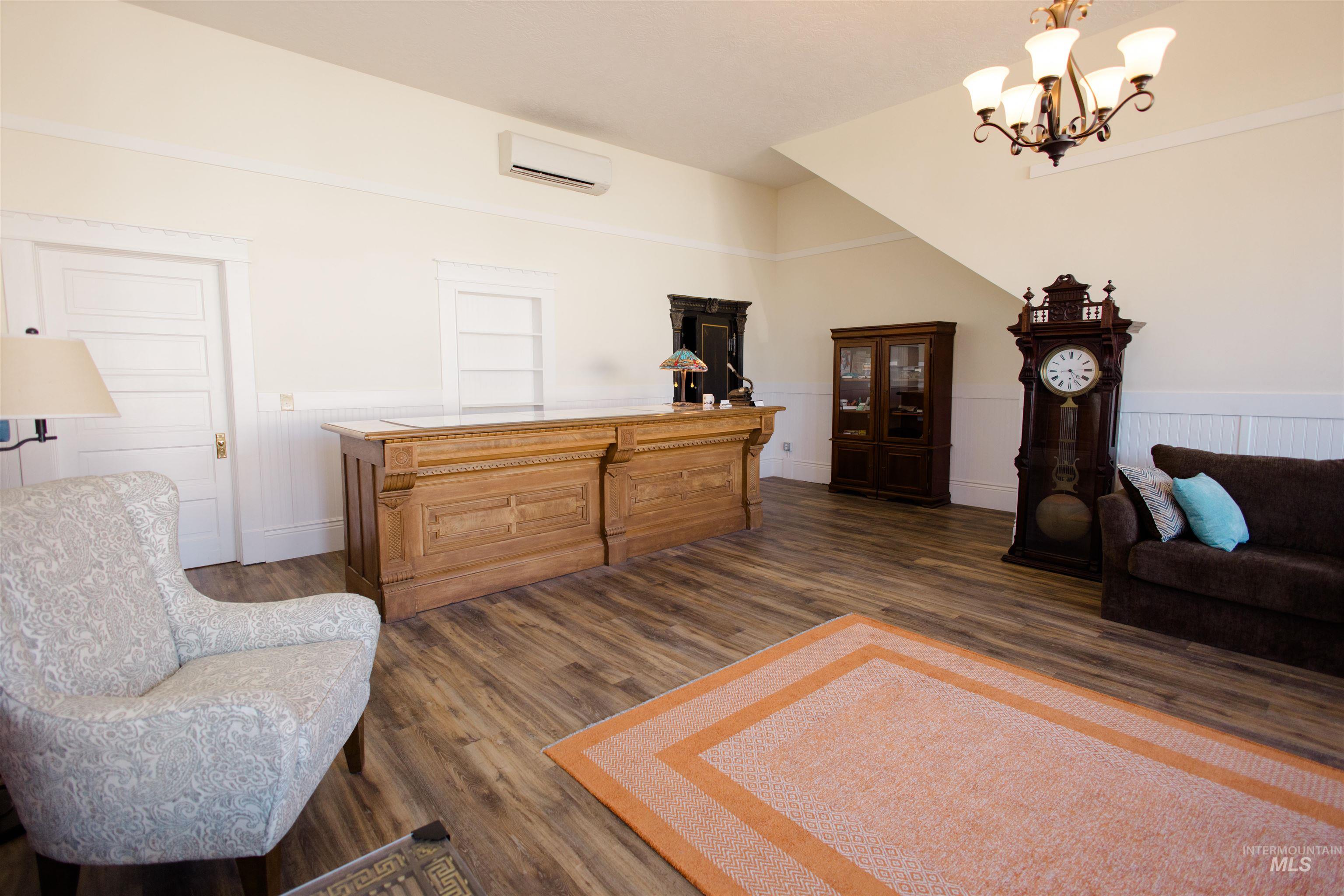 4183 N Meridian Property Photo 23