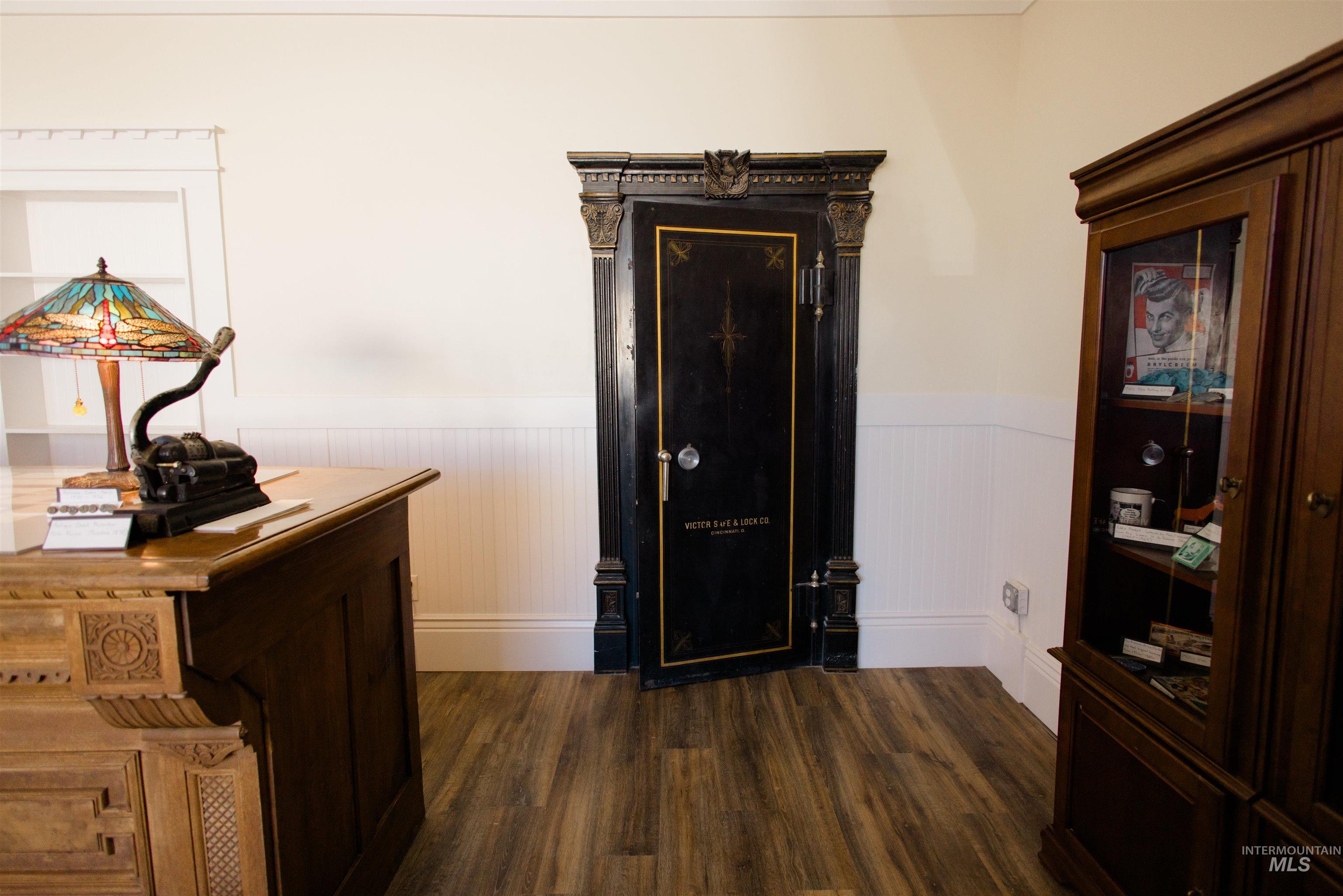 4183 N Meridian Property Photo 25