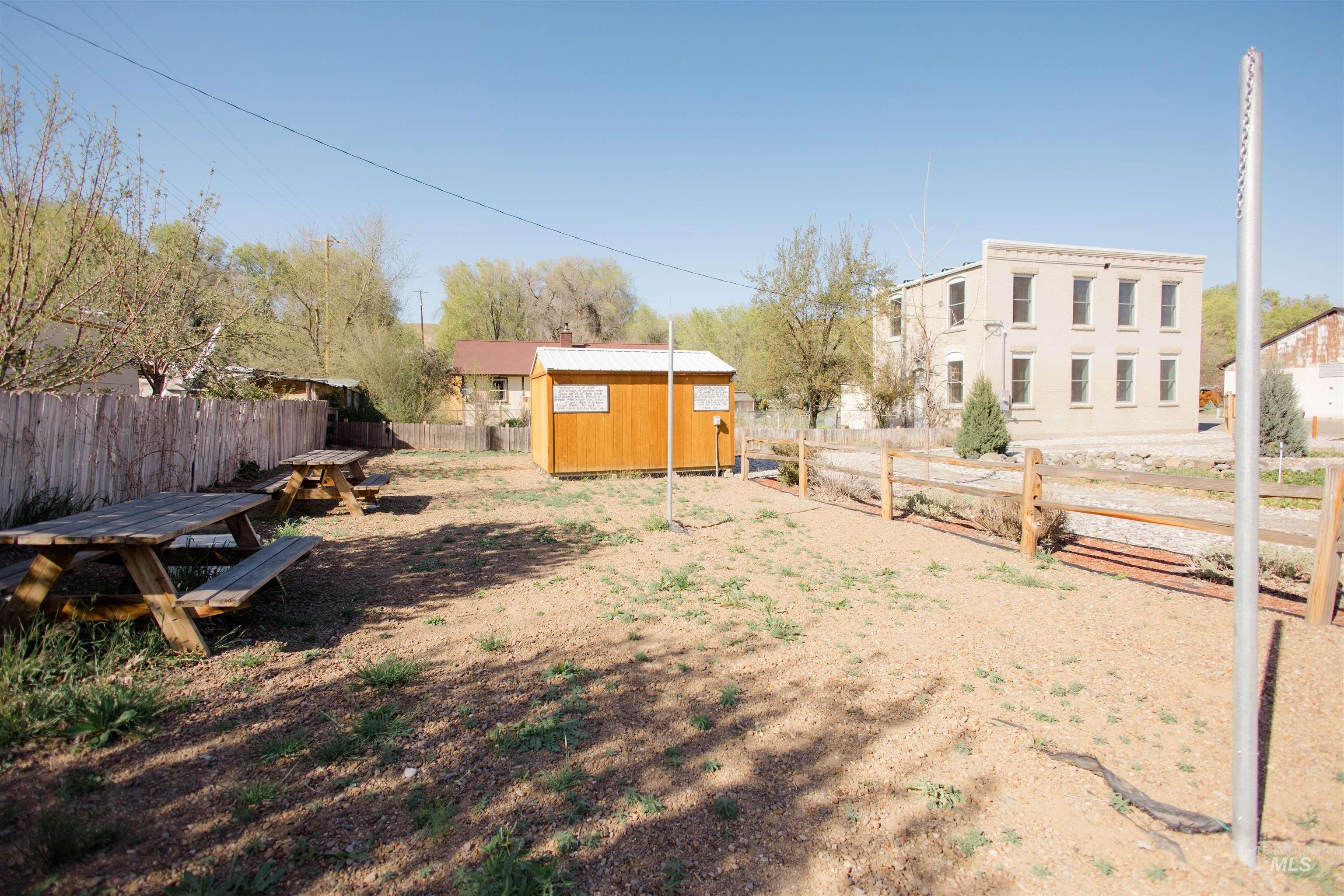 4183 N Meridian Property Photo 30