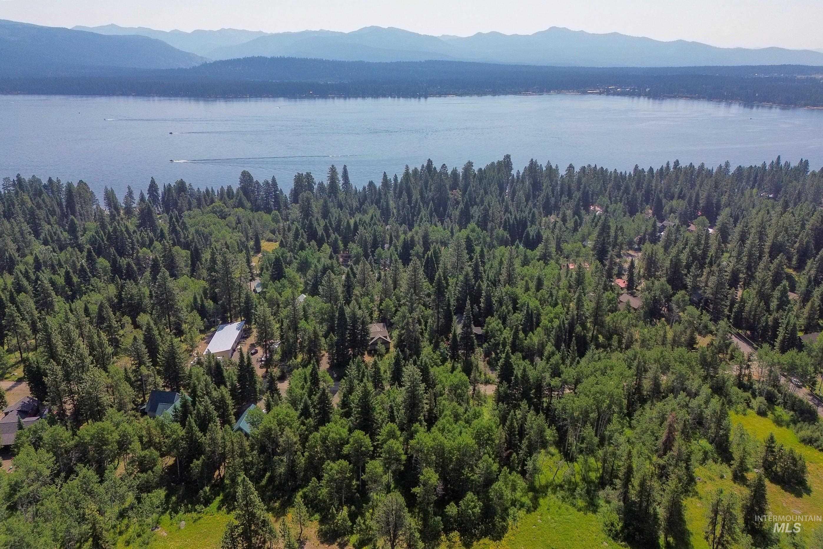 1725 Whitebark Rd Property Photo