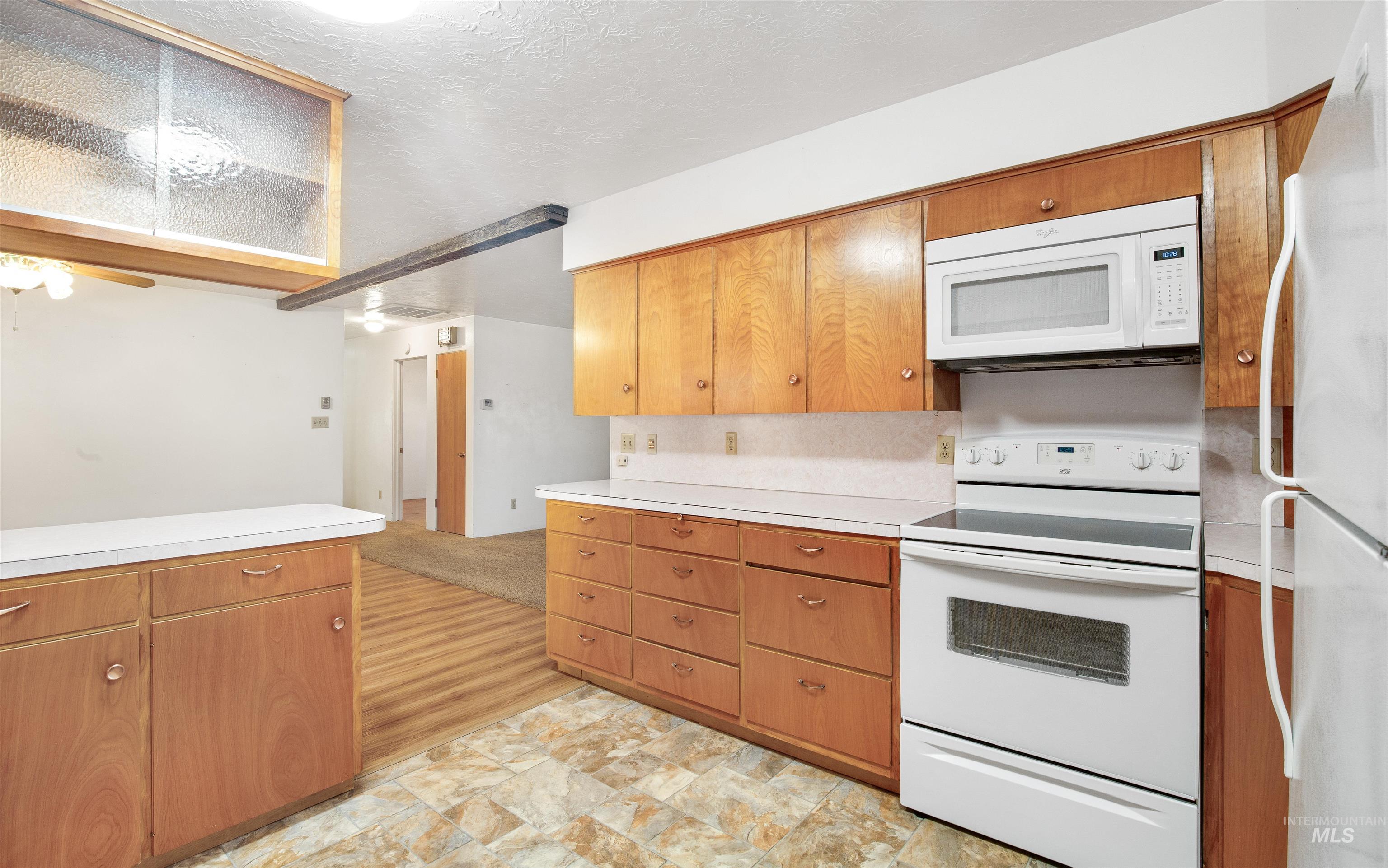 1019 Birch St Property Photo 17