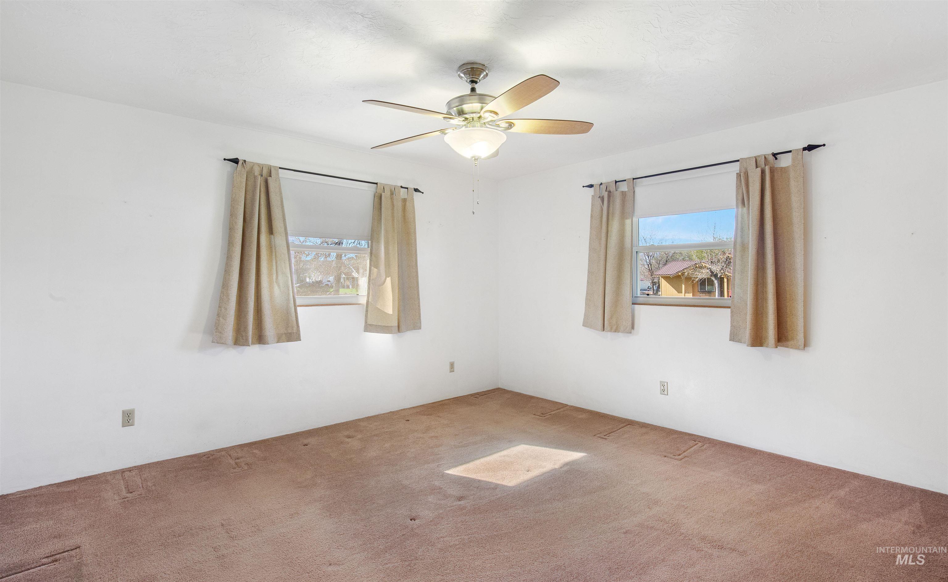 1019 Birch St Property Photo 21