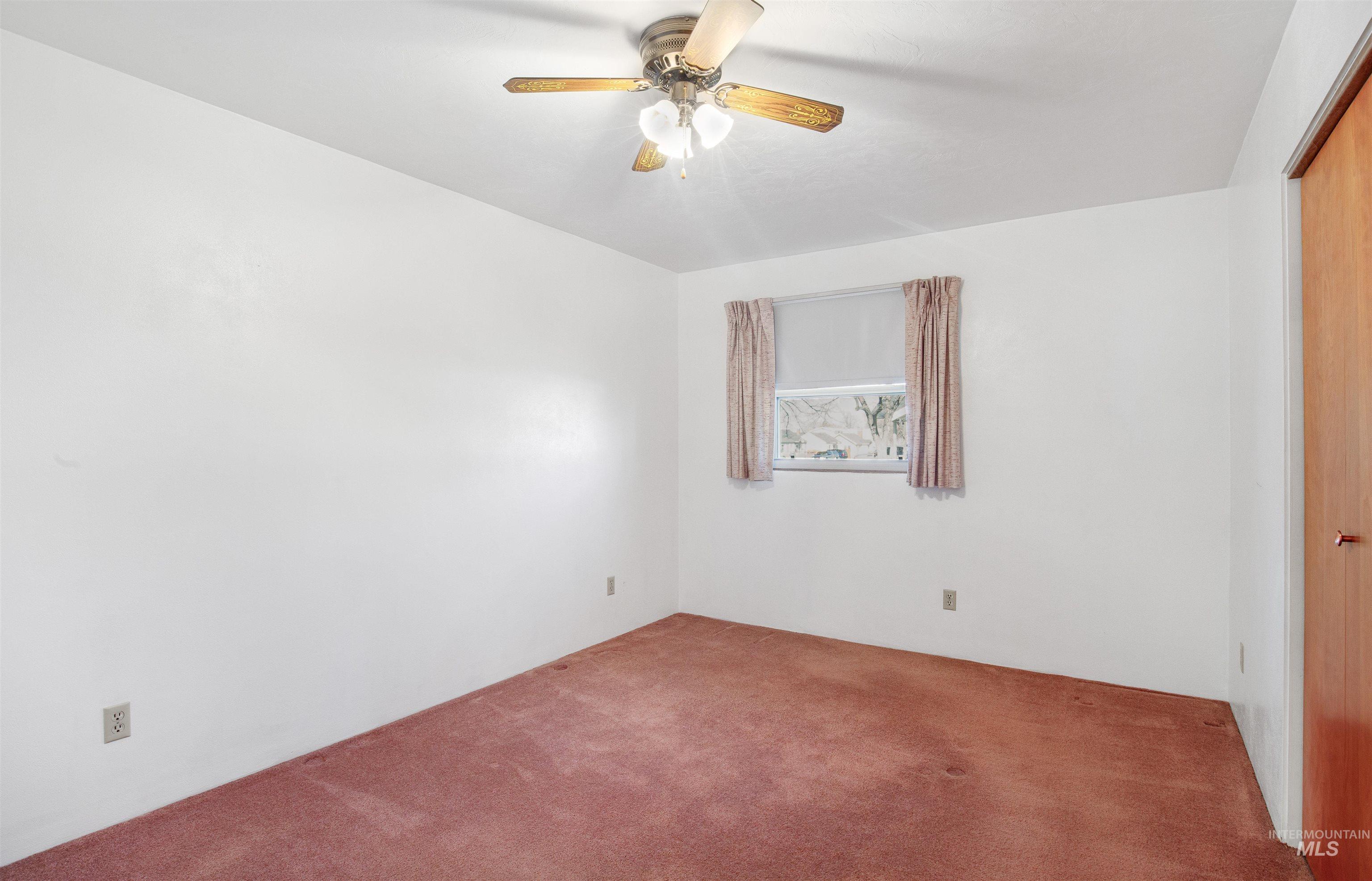 1019 Birch St Property Photo 24