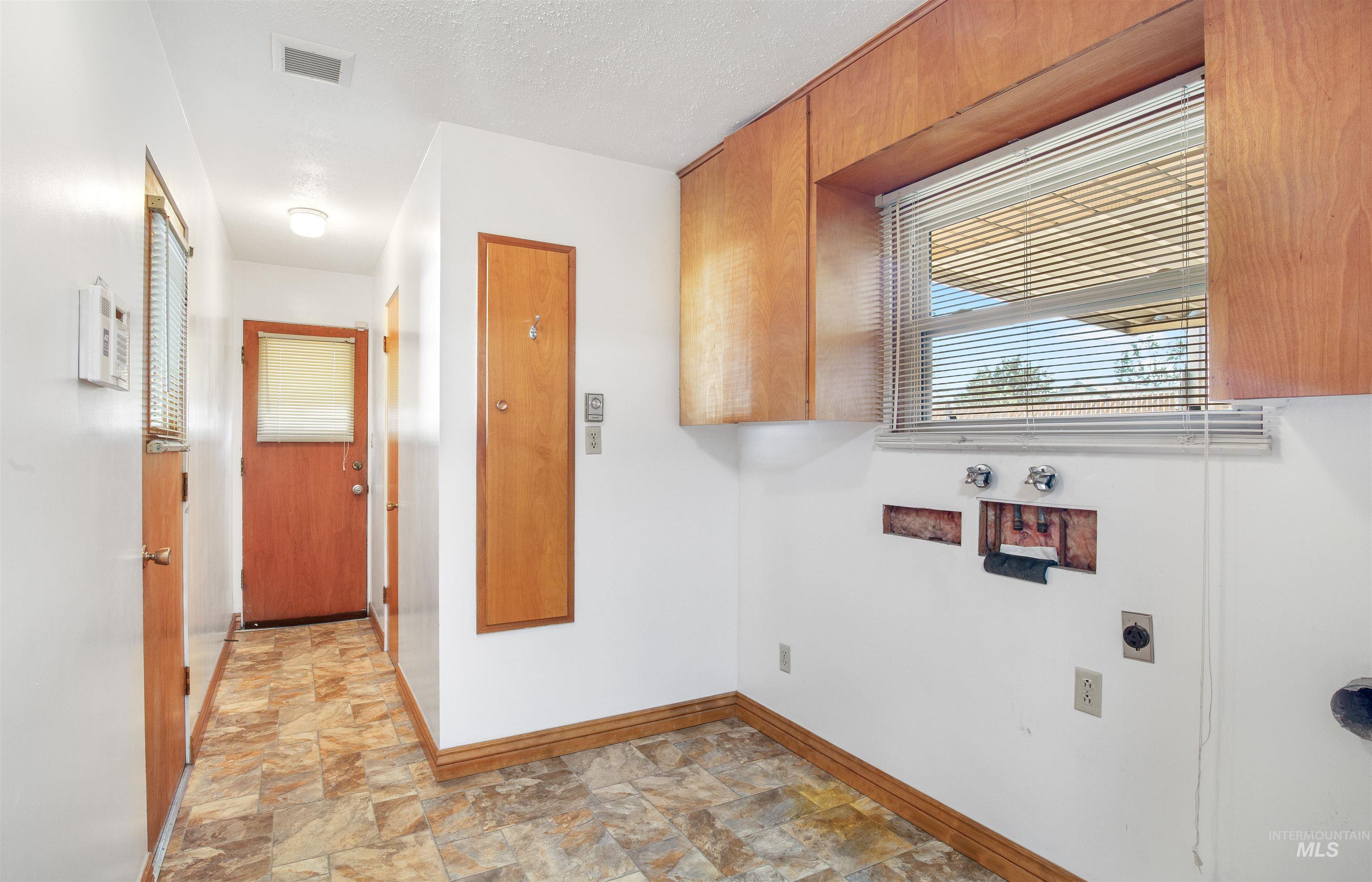 1019 Birch St Property Photo 25