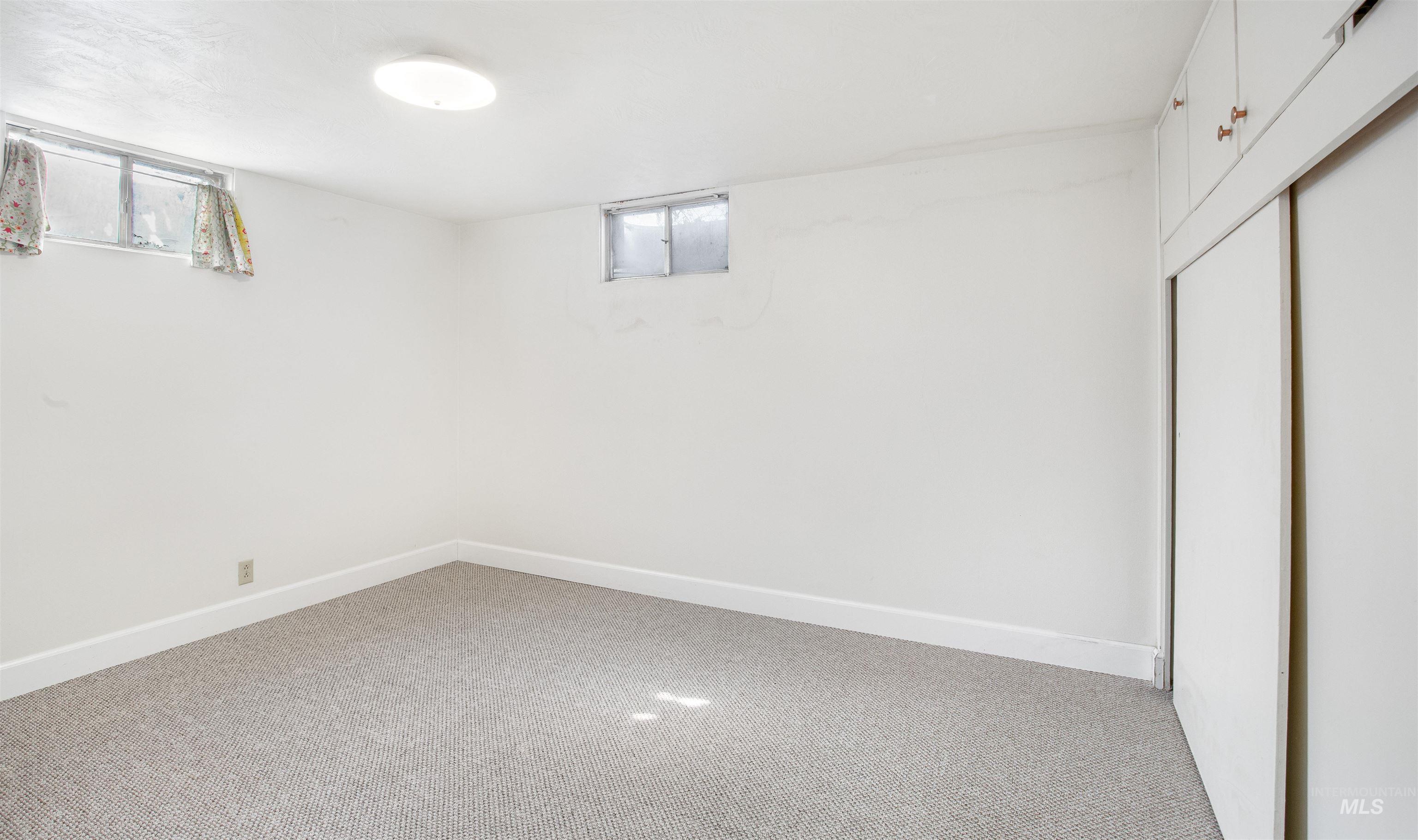 1019 Birch St Property Photo 28