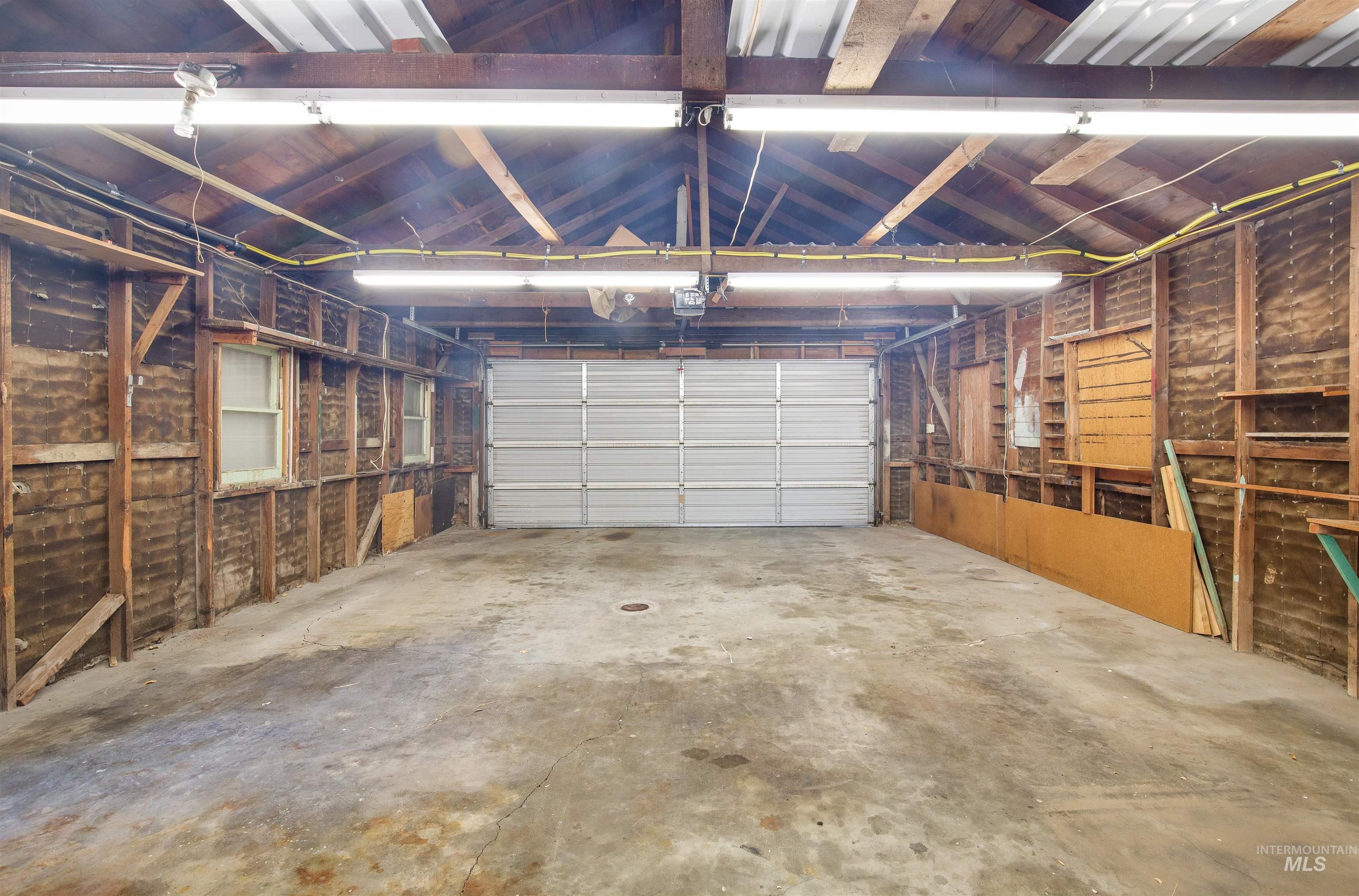 1019 Birch St Property Photo 35