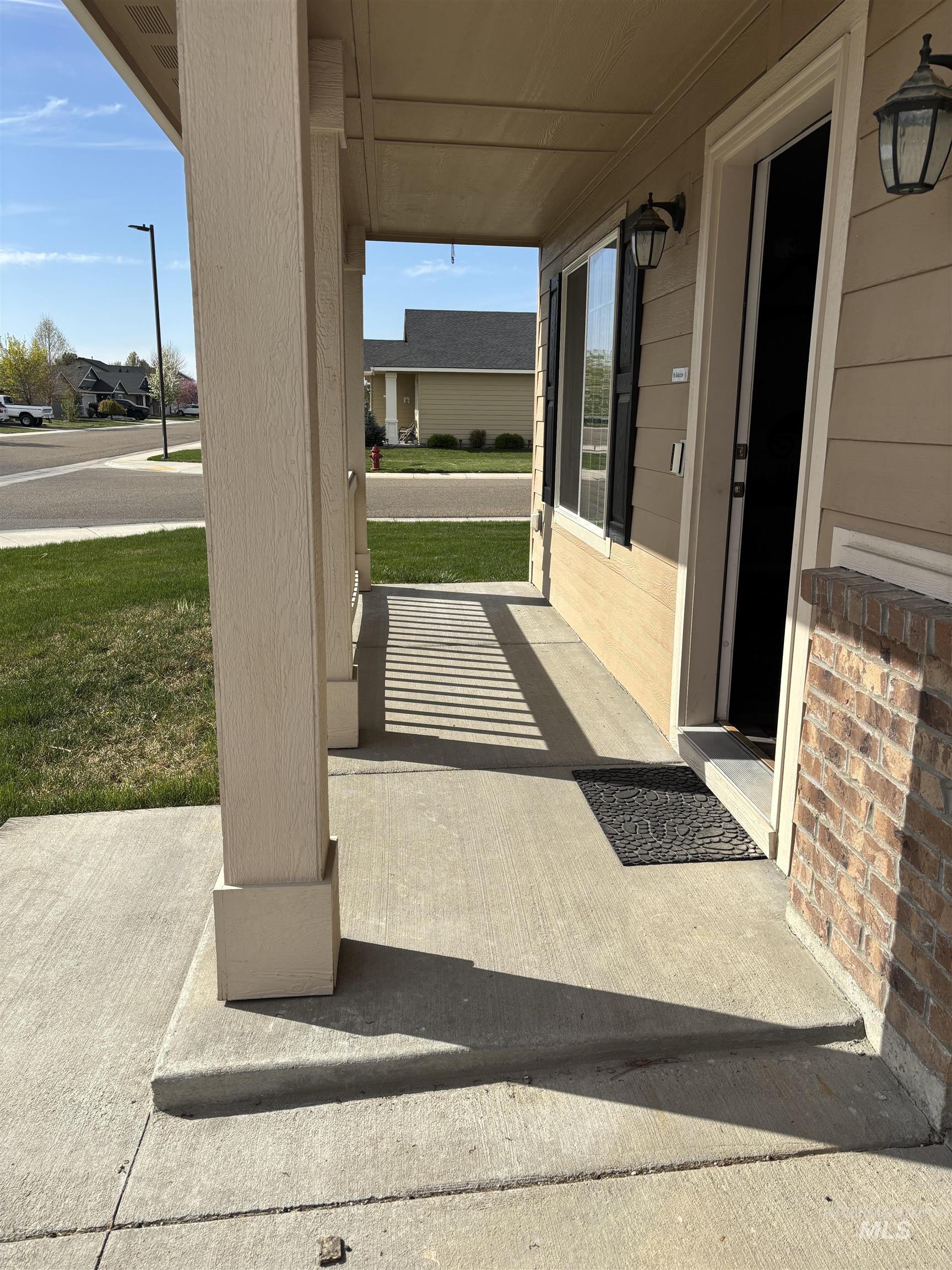 4618 Braeburn Property Photo 4
