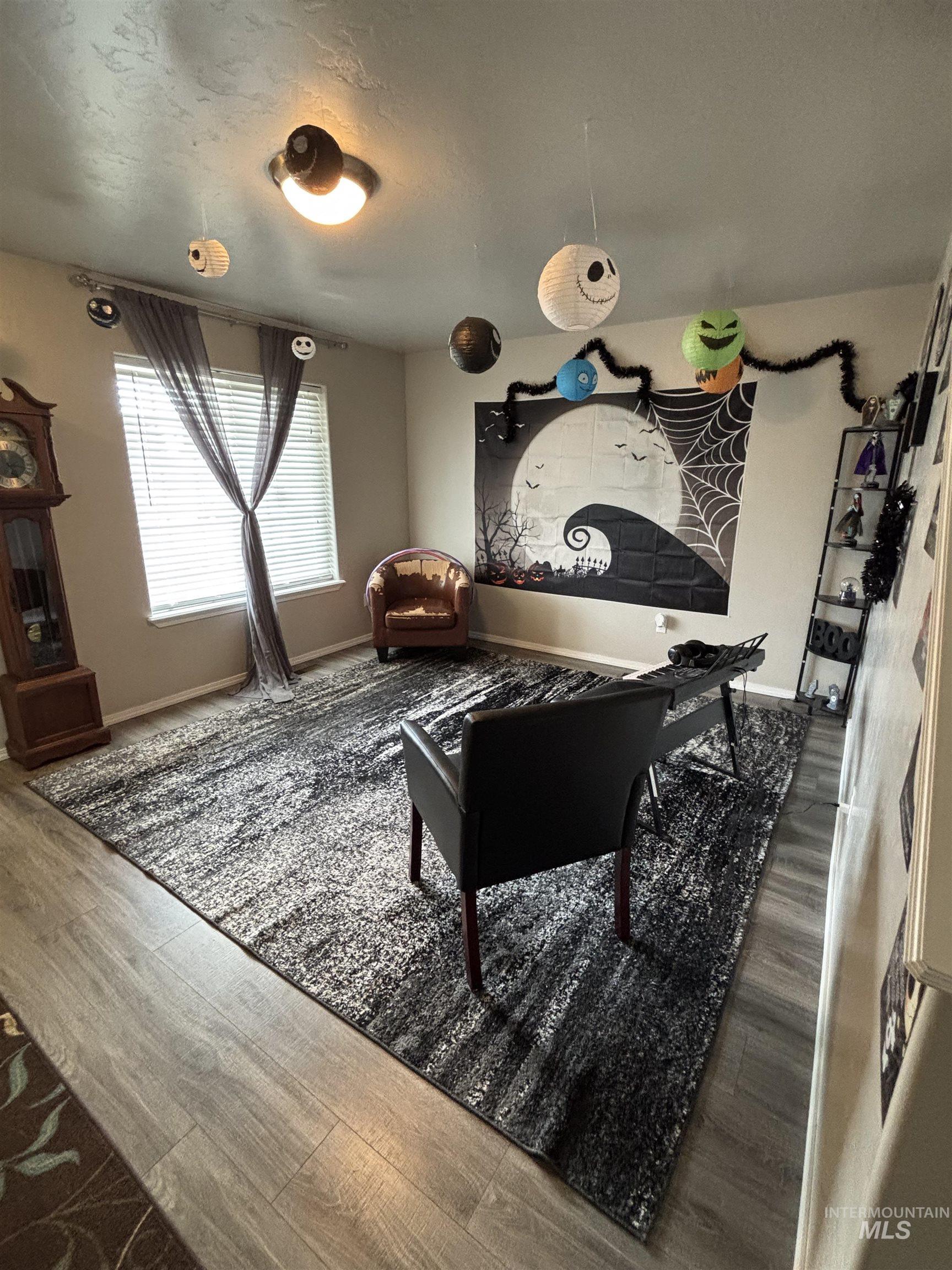 4618 Braeburn Property Photo 8
