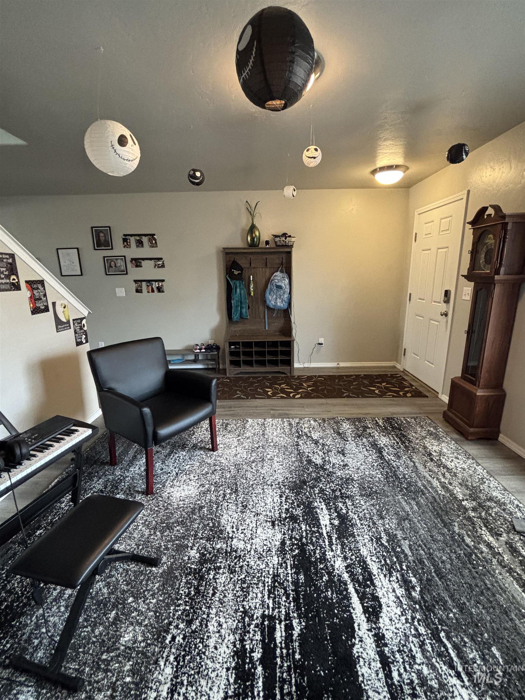 4618 Braeburn Property Photo 9