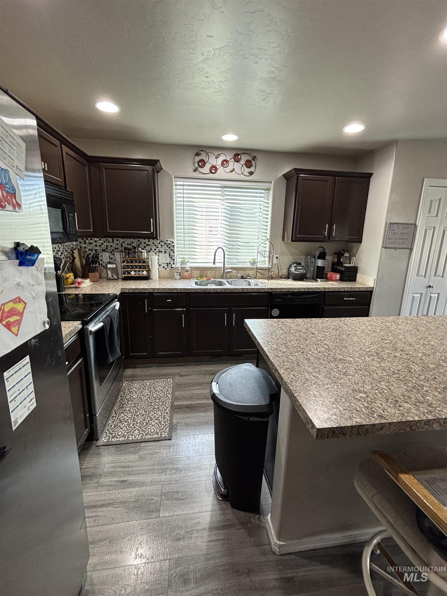 4618 Braeburn Property Photo 12