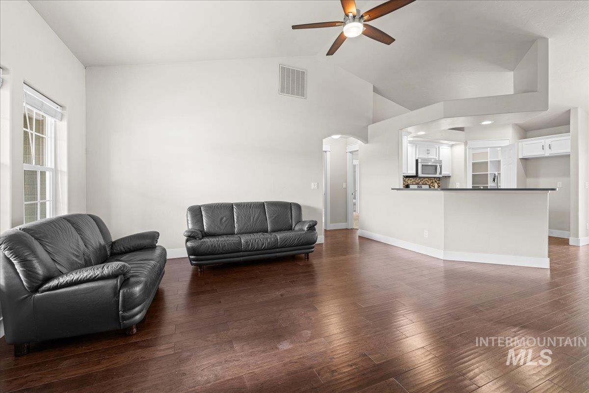 6305 N Silver Elm Way Property Photo 10
