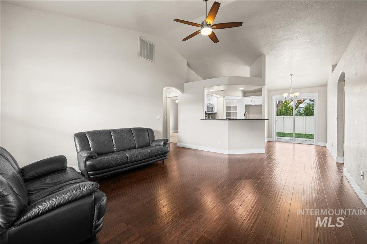 6305 N Silver Elm Way Property Photo 11