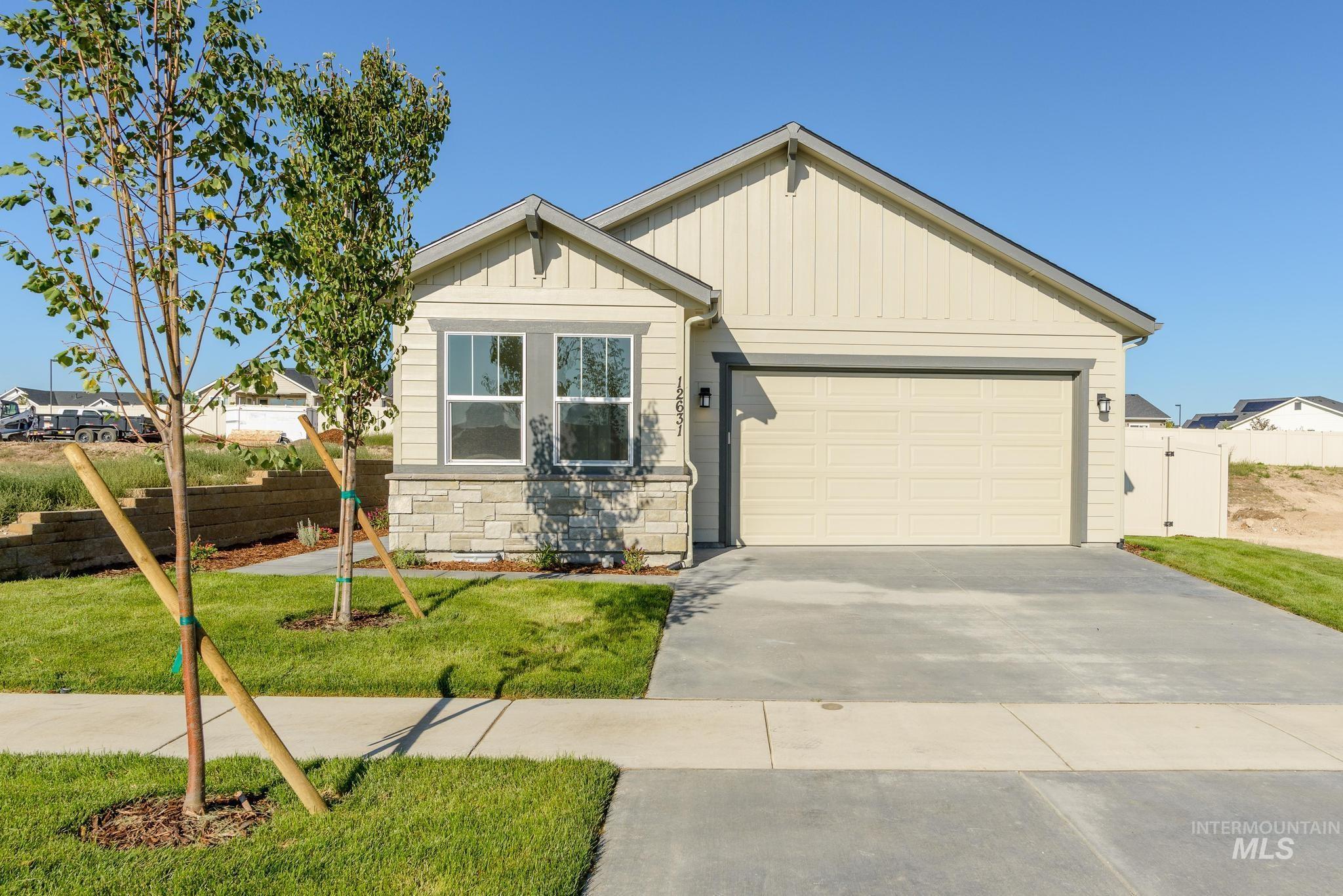 1266 W Regency Ridge Dr Property Photo 1