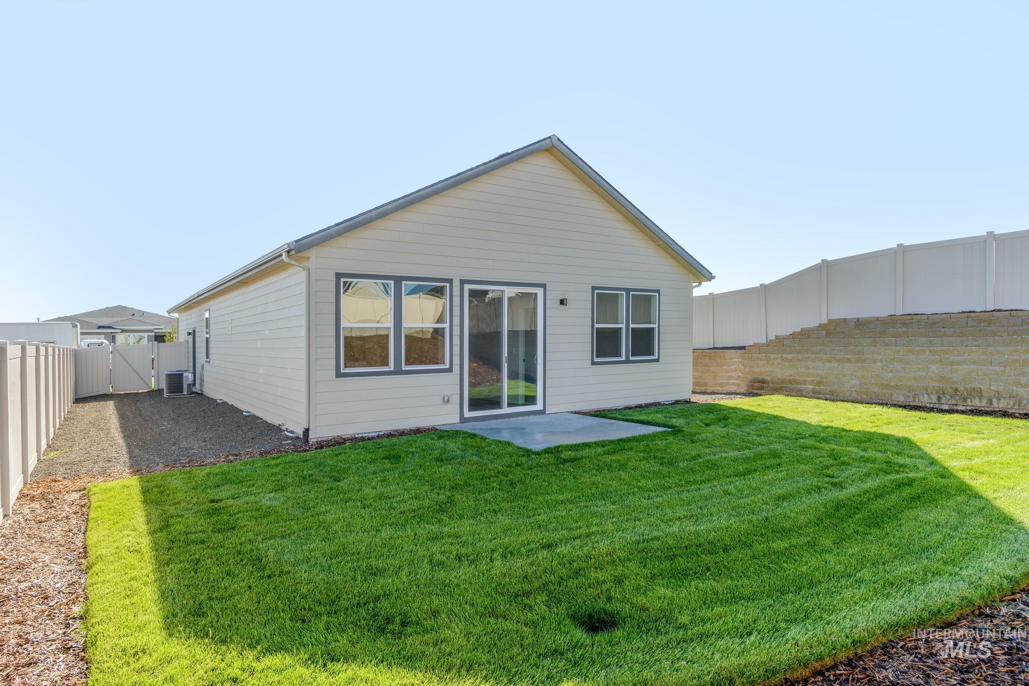 1266 W Regency Ridge Dr Property Photo 2