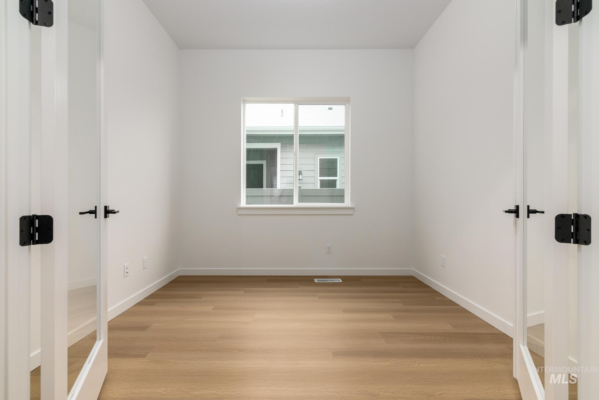 8572 W Chamblee St Property Photo 13