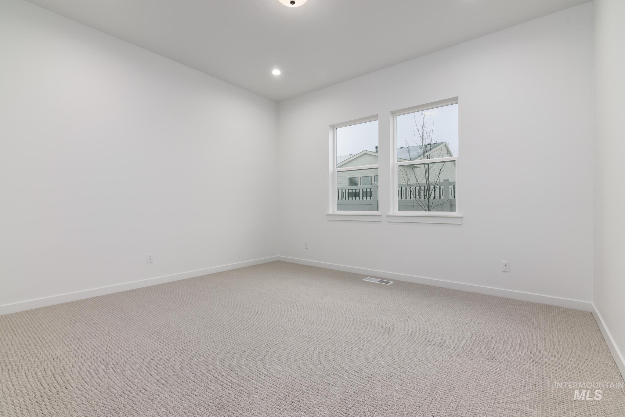 8572 W Chamblee St Property Photo 14