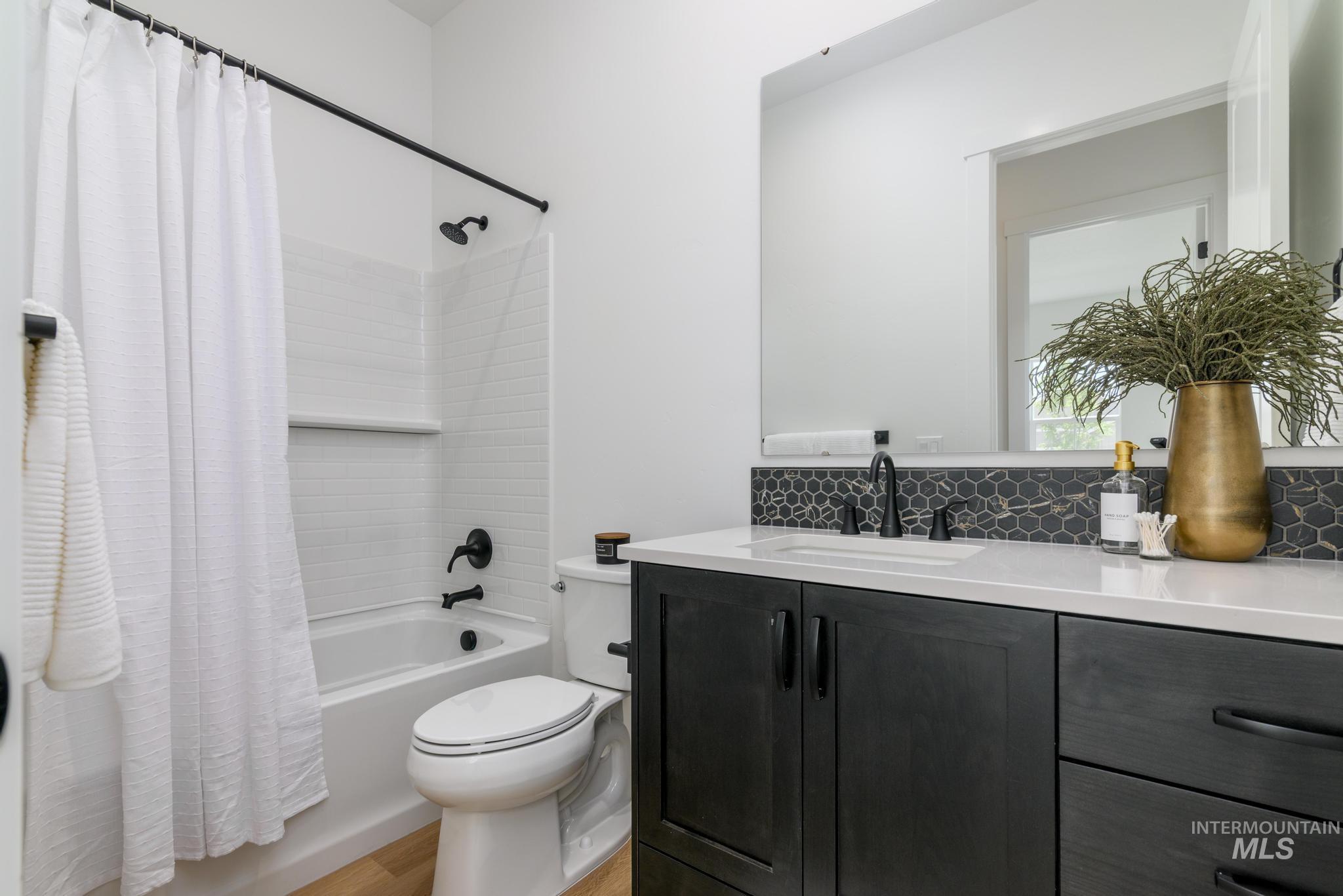 8572 W Chamblee St Property Photo 21