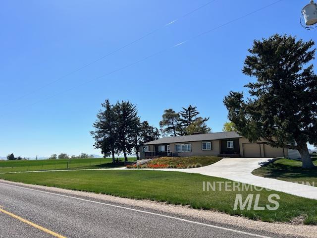 7387 Lynwood Rd. Property Photo 3