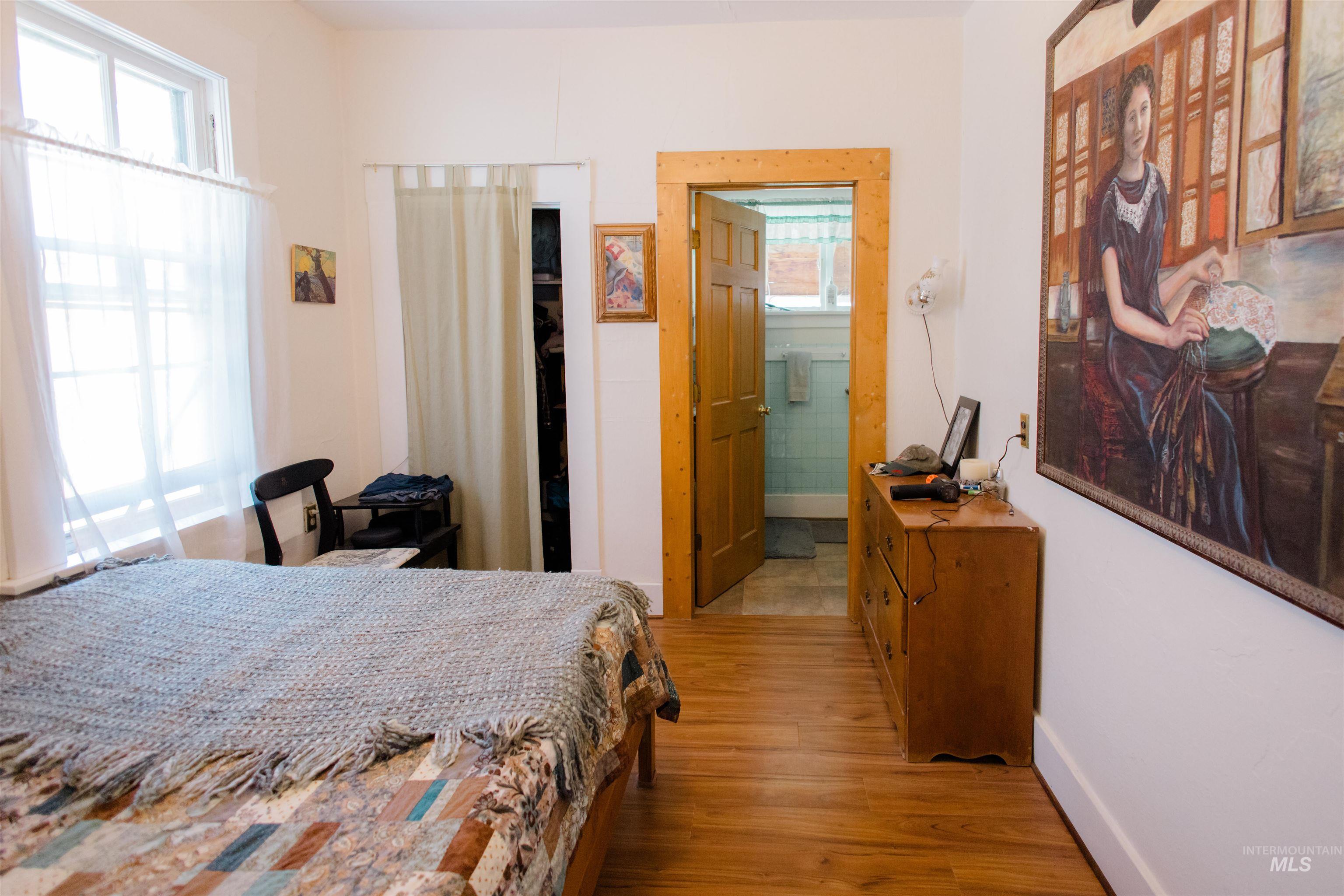 4208 N Meridian Property Photo 8