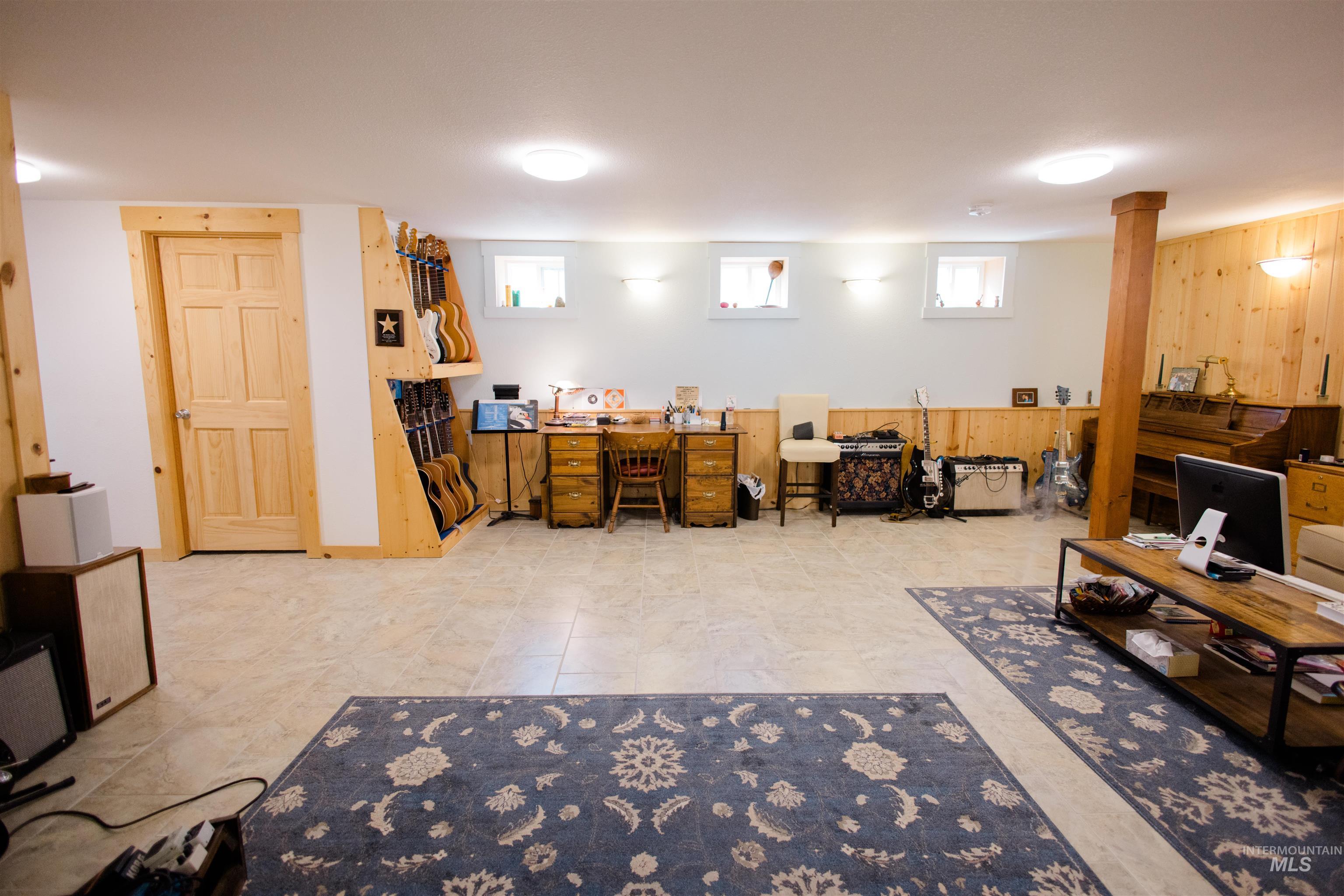 4208 N Meridian Property Photo 33