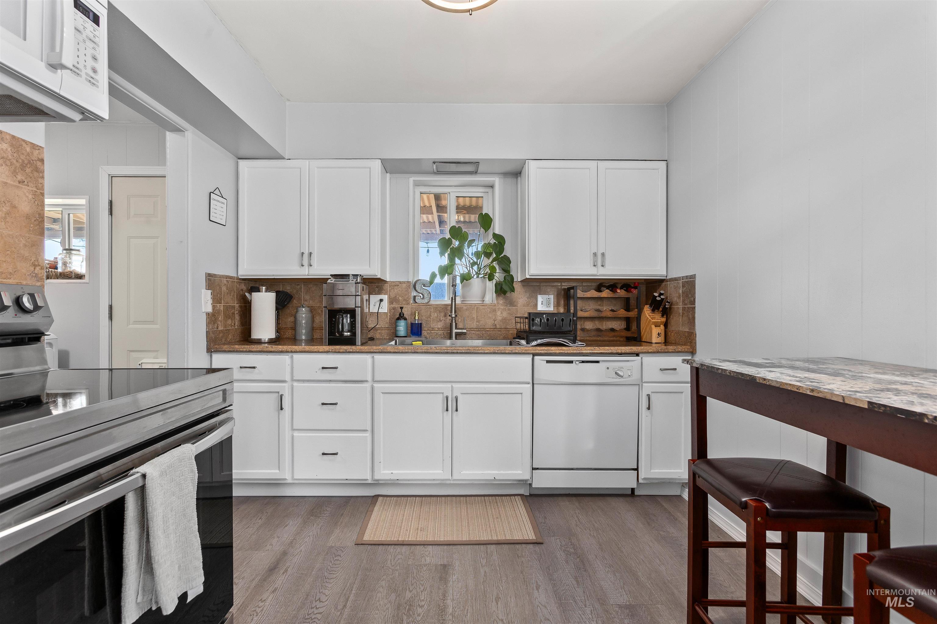 3105 7th St Property Photo 17