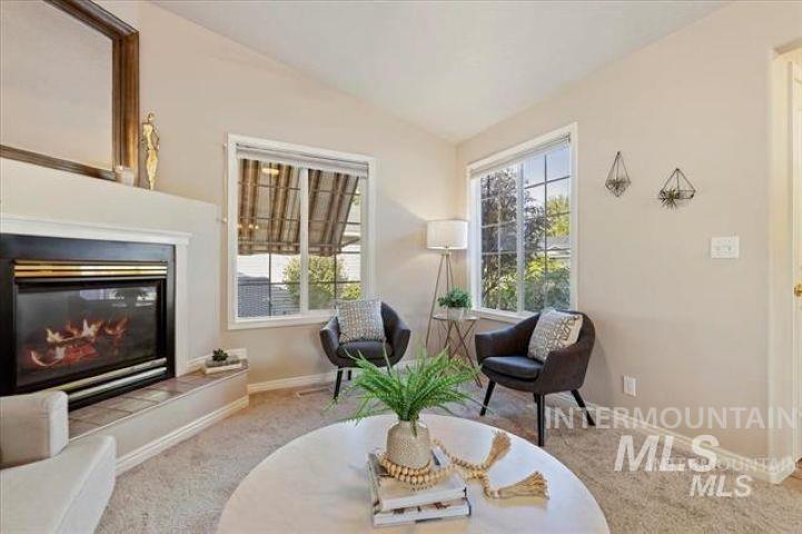 6066 N Lake Shore Ave. Property Photo 6