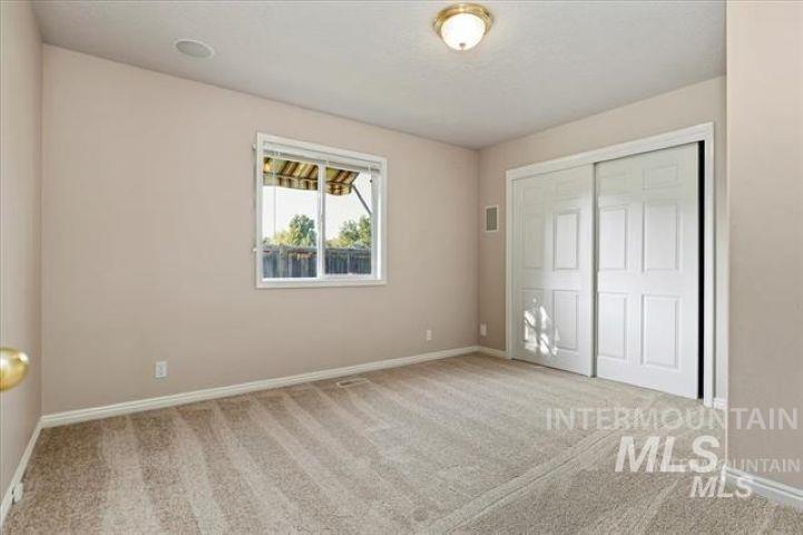 6066 N Lake Shore Ave. Property Photo 20