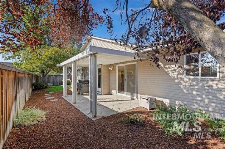6066 N Lake Shore Ave. Property Photo 22