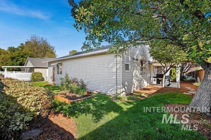 6066 N Lake Shore Ave. Property Photo 24
