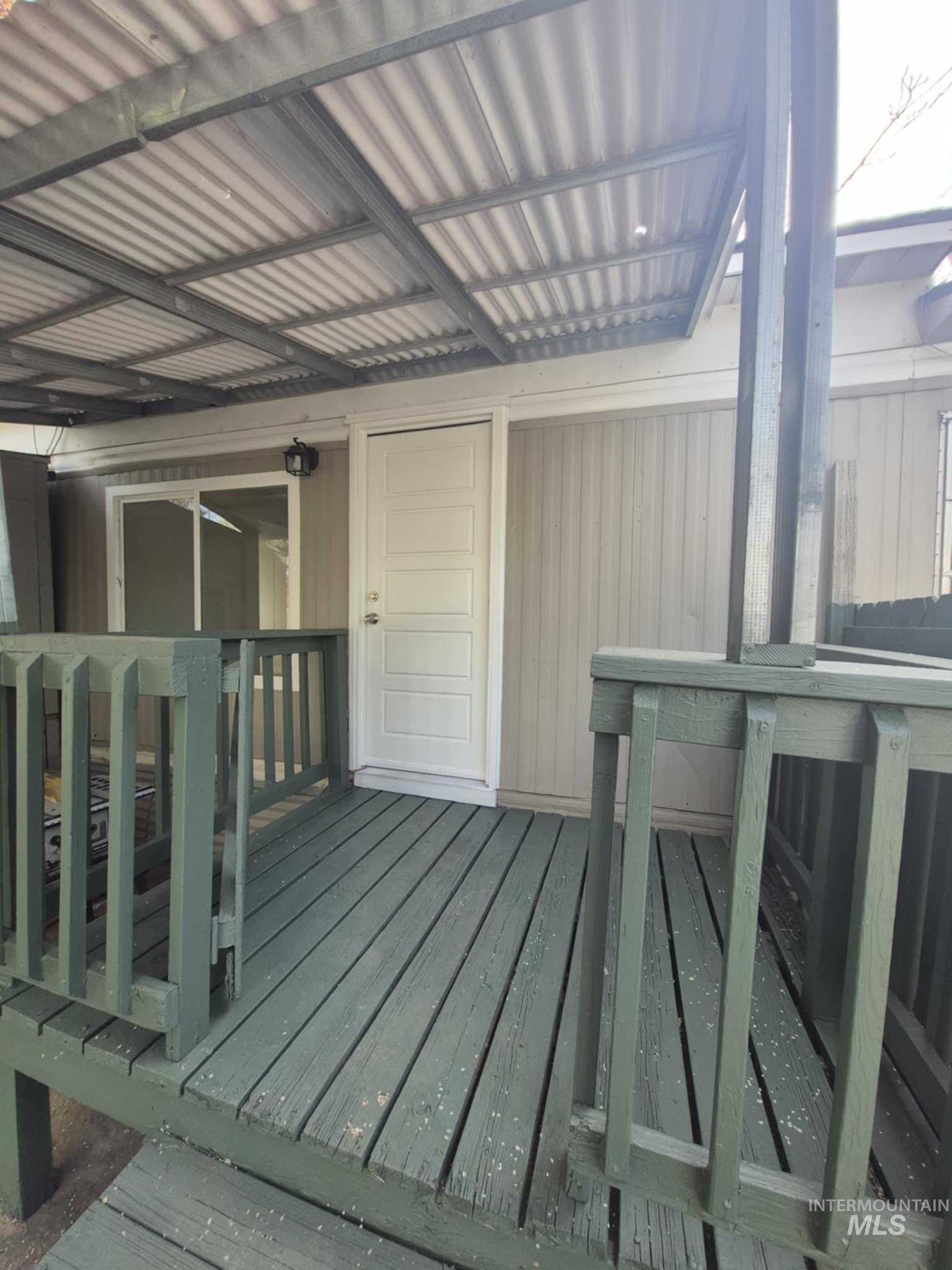 3037 N Kimball St Property Photo 3