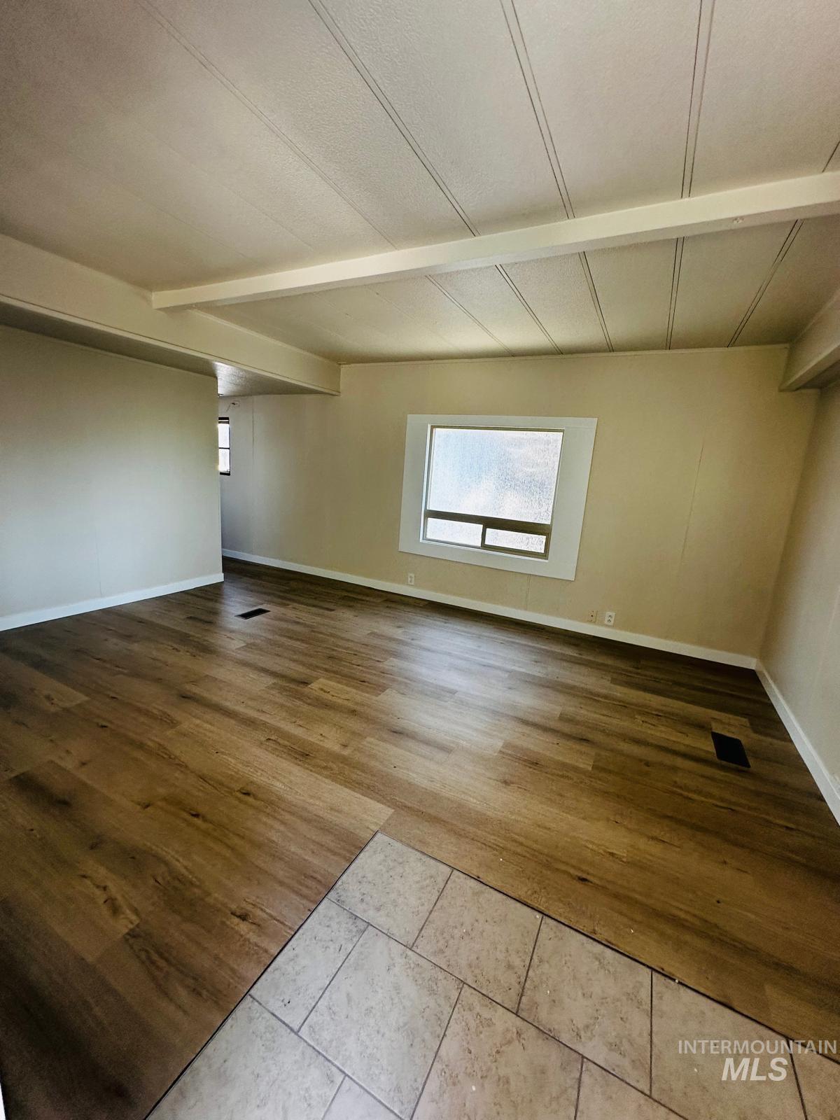 3037 N Kimball St Property Photo 6