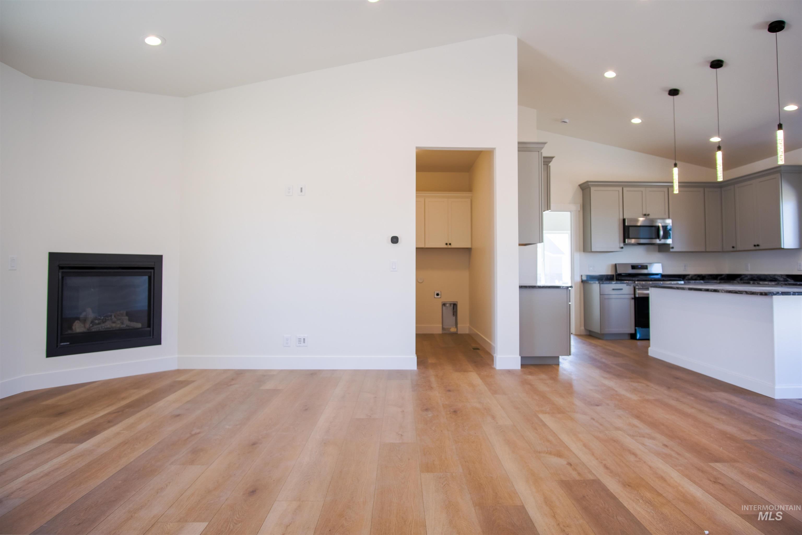 1522 Shortt Ln Property Photo 10