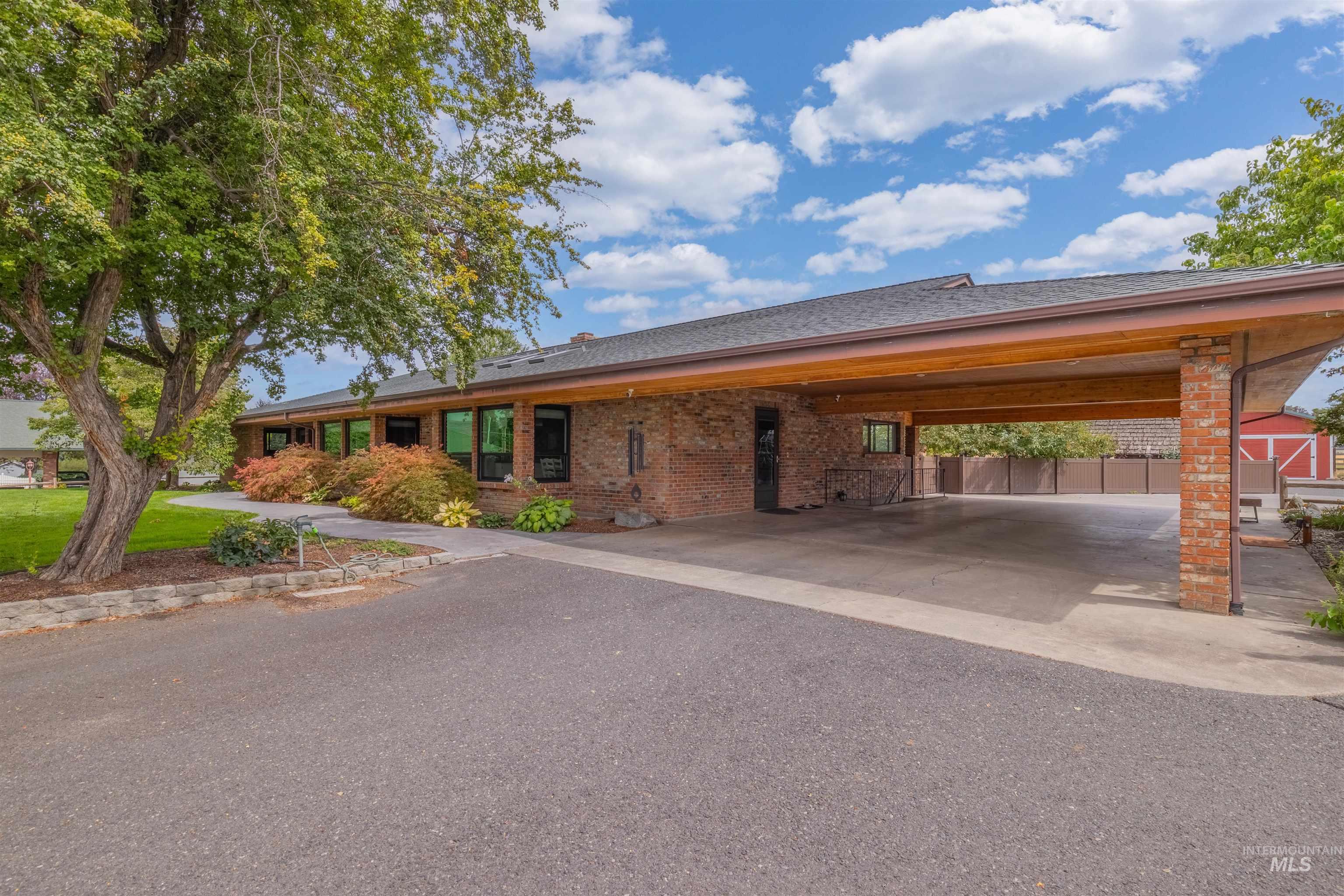 3211 4th Street Property Photo 2