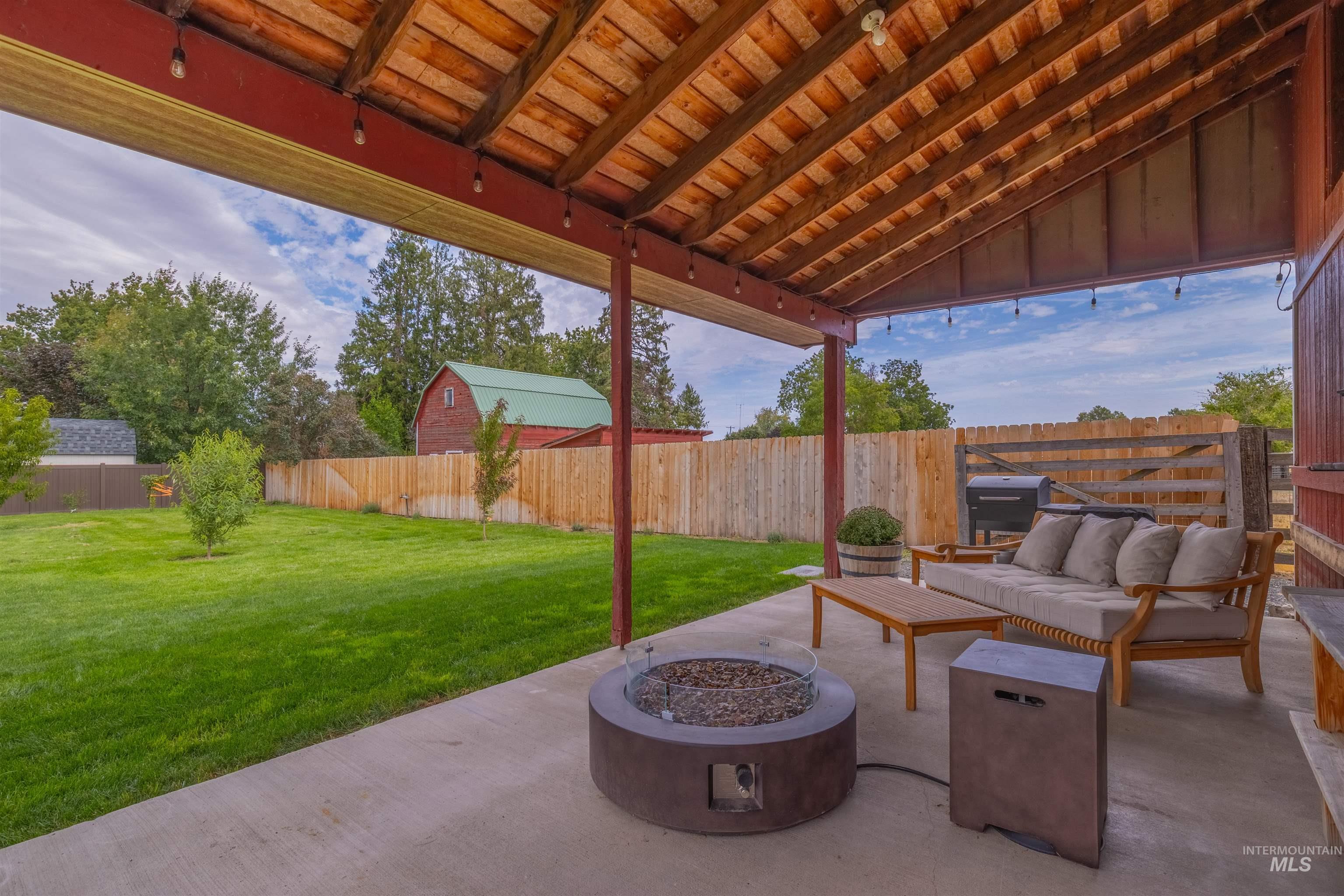 3211 4th Street Property Photo 7