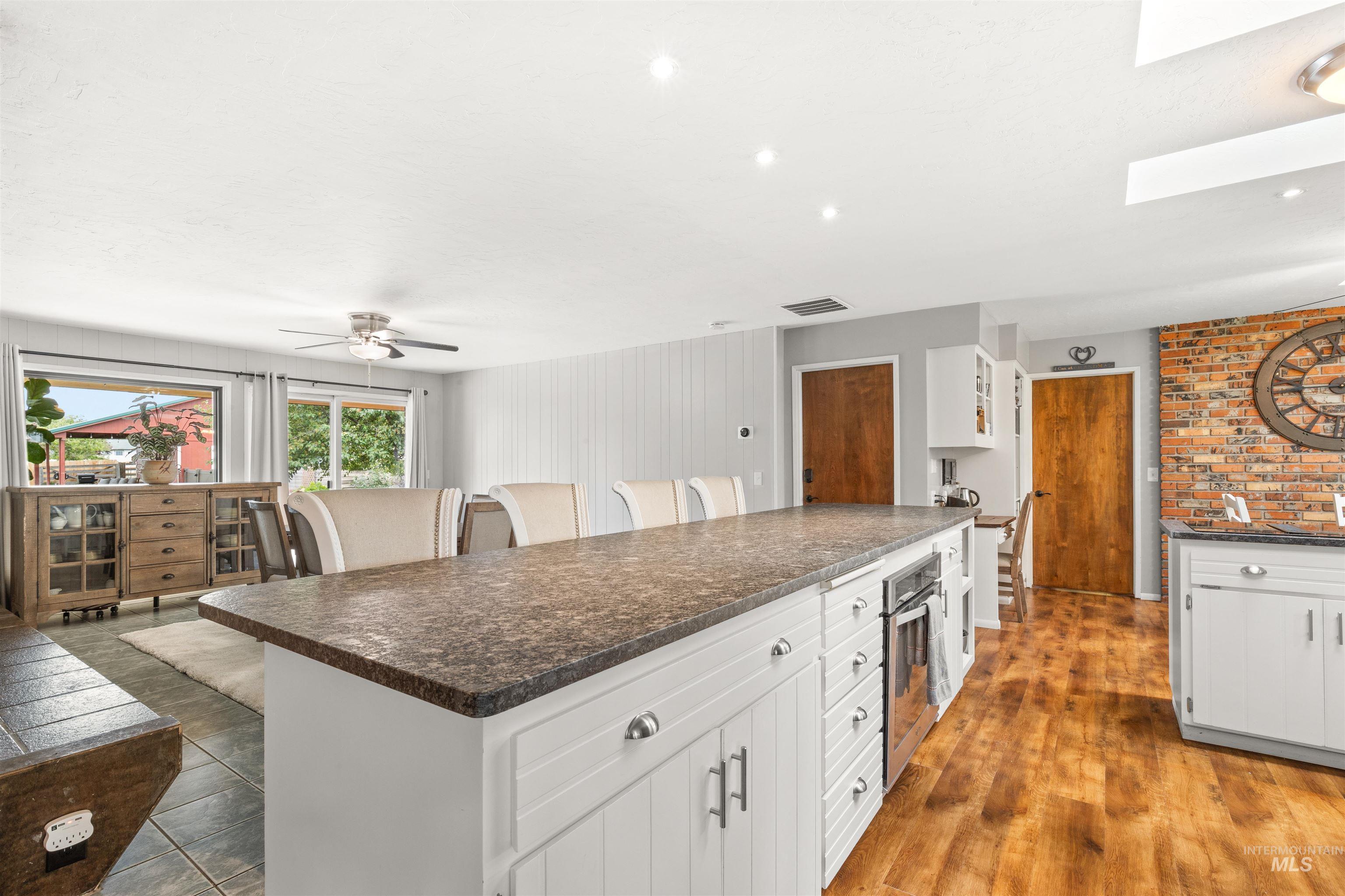 3211 4th Street Property Photo 12