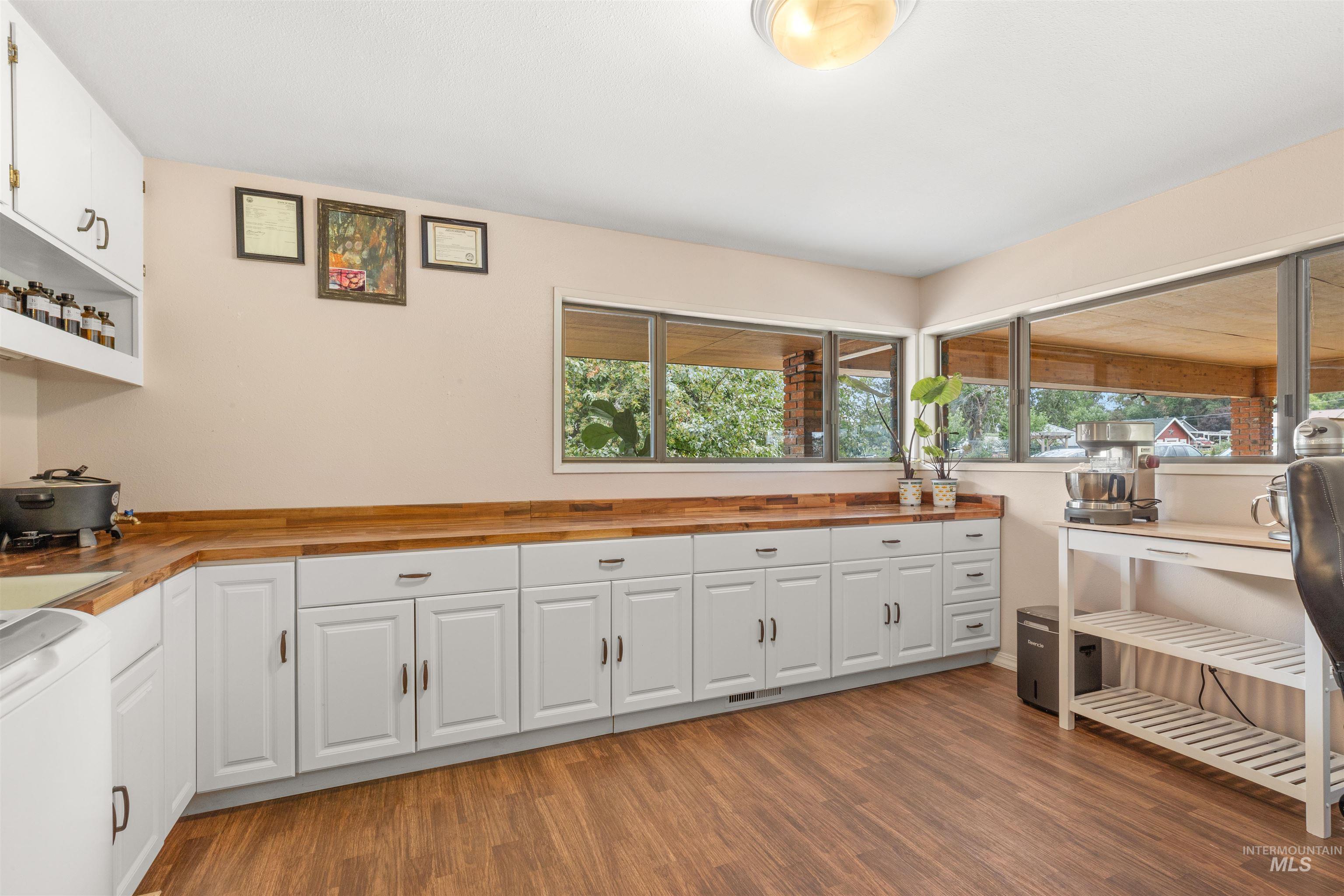 3211 4th Street Property Photo 14