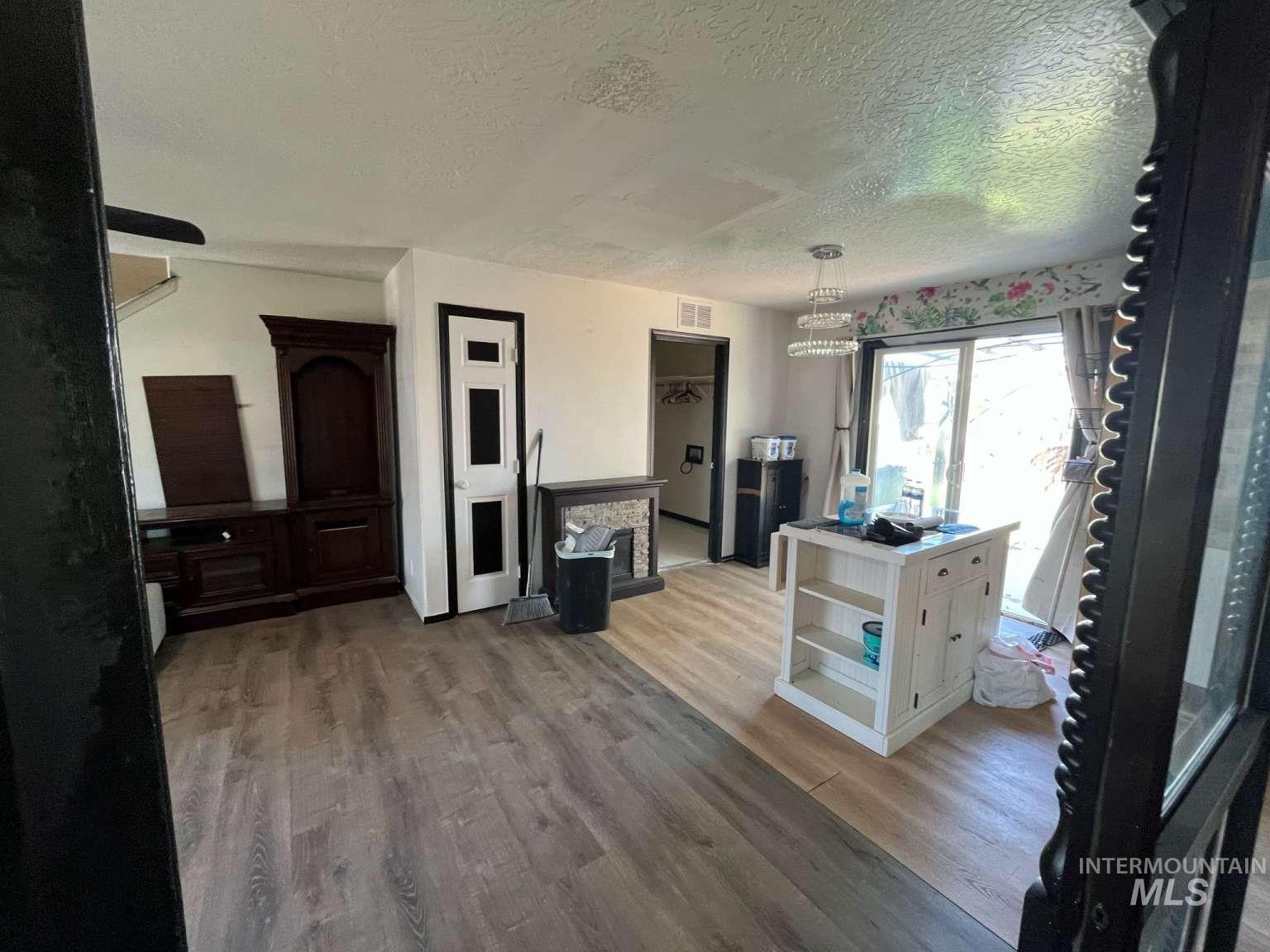 16572 Frisco Ave Property Photo 3